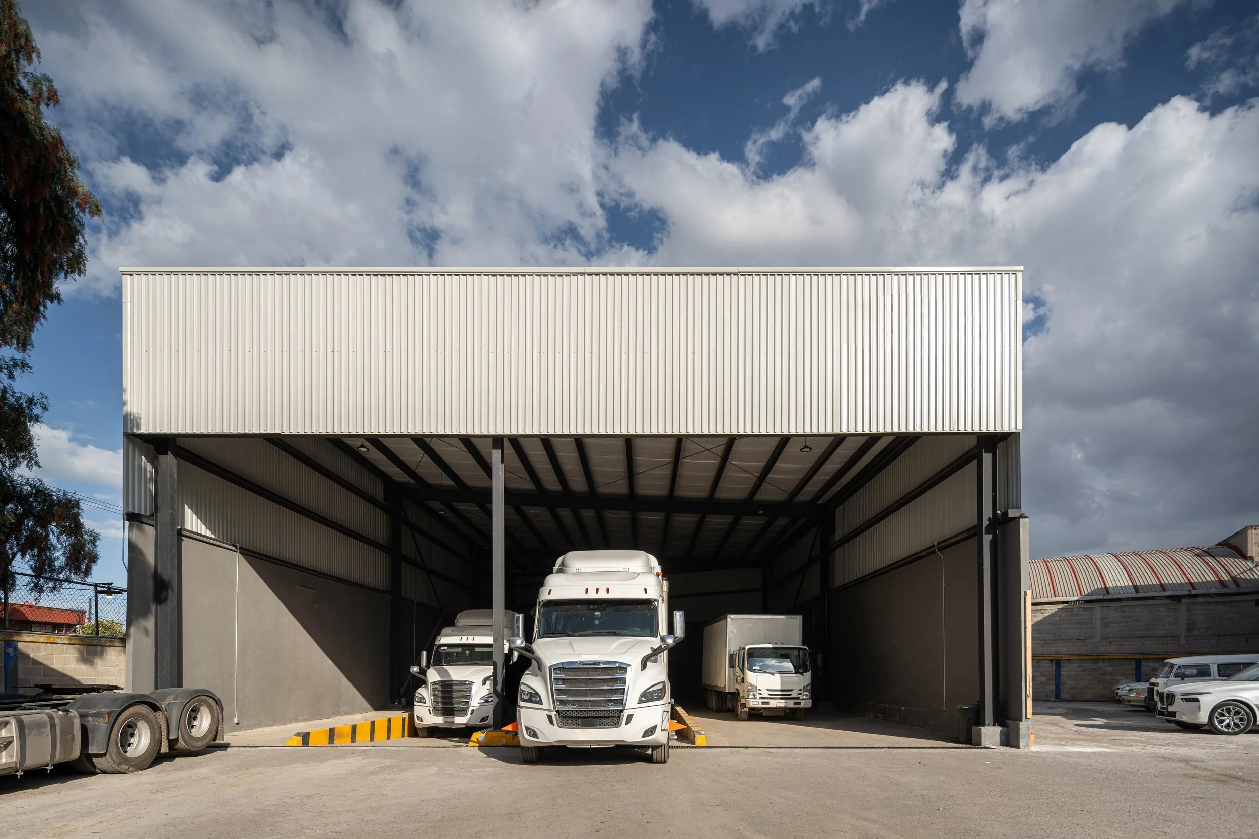 WAREHOUSE FRONT VIEW