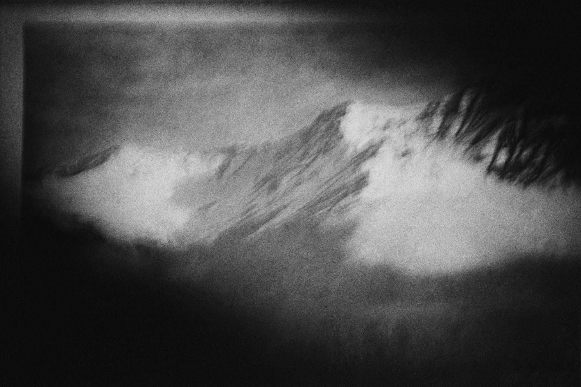 ABSENCE-V.jpg