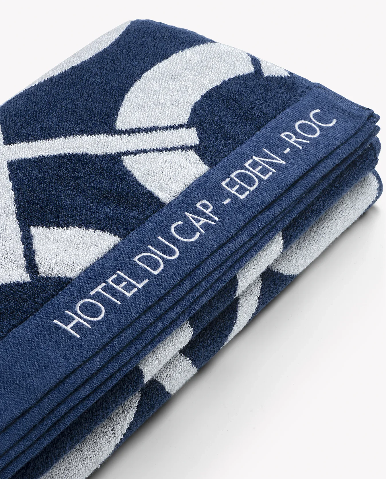 Eden-Roc-Riviera-Collection-Hotel-du-Cap-Eden-Roc-Beach-Towel-3.png.webp