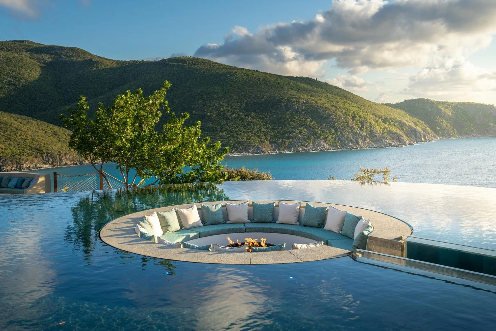 The Art of the Buyout: UHNW Villas That Redefine 2026 Holidays