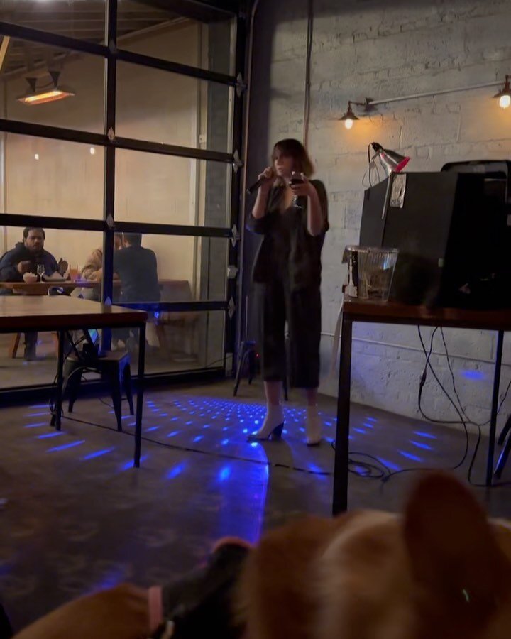 Karaoke: Puppy Approved 👍🐶

TONIGHT is Karaoke night at Focal Point, hosted by @karaokekingsnyc ! Bring your crew, have a brew, sing the&hellip;blues? That rhymes! 8:30-12🪩🎤🍻