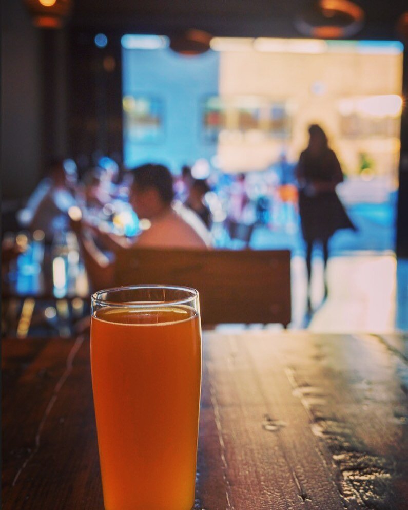 The weather is looking gorgeous tonight! And I can think of no better way to spend a warm evening than with a cold beer and some live music!! 
🥁
🎷
🎸
Beers for Ears starts at 7:30: come in, grab a pint, and enjoy the show 🍻

📸 @thompcinnamon