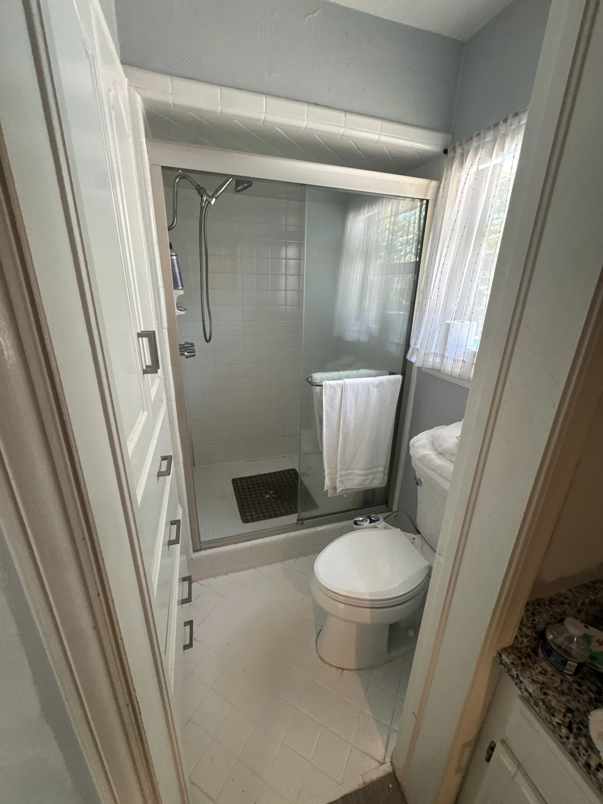 Broyles Construction Shower Remodel Before Brookdale.JPG