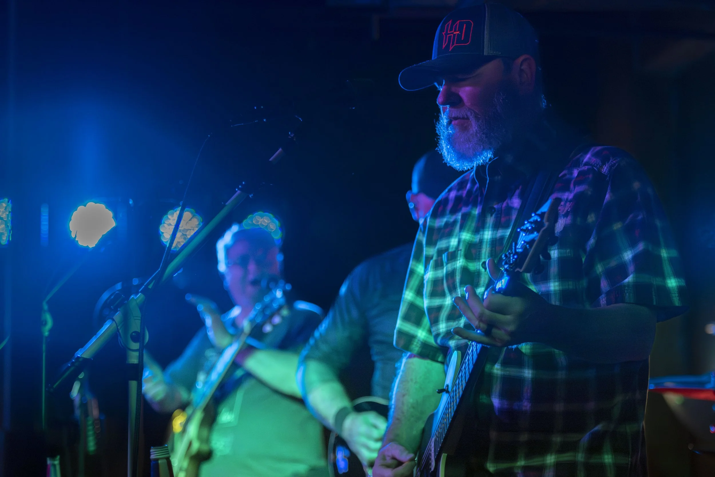Madderdont Live Performance at Silver Spoon Saloon