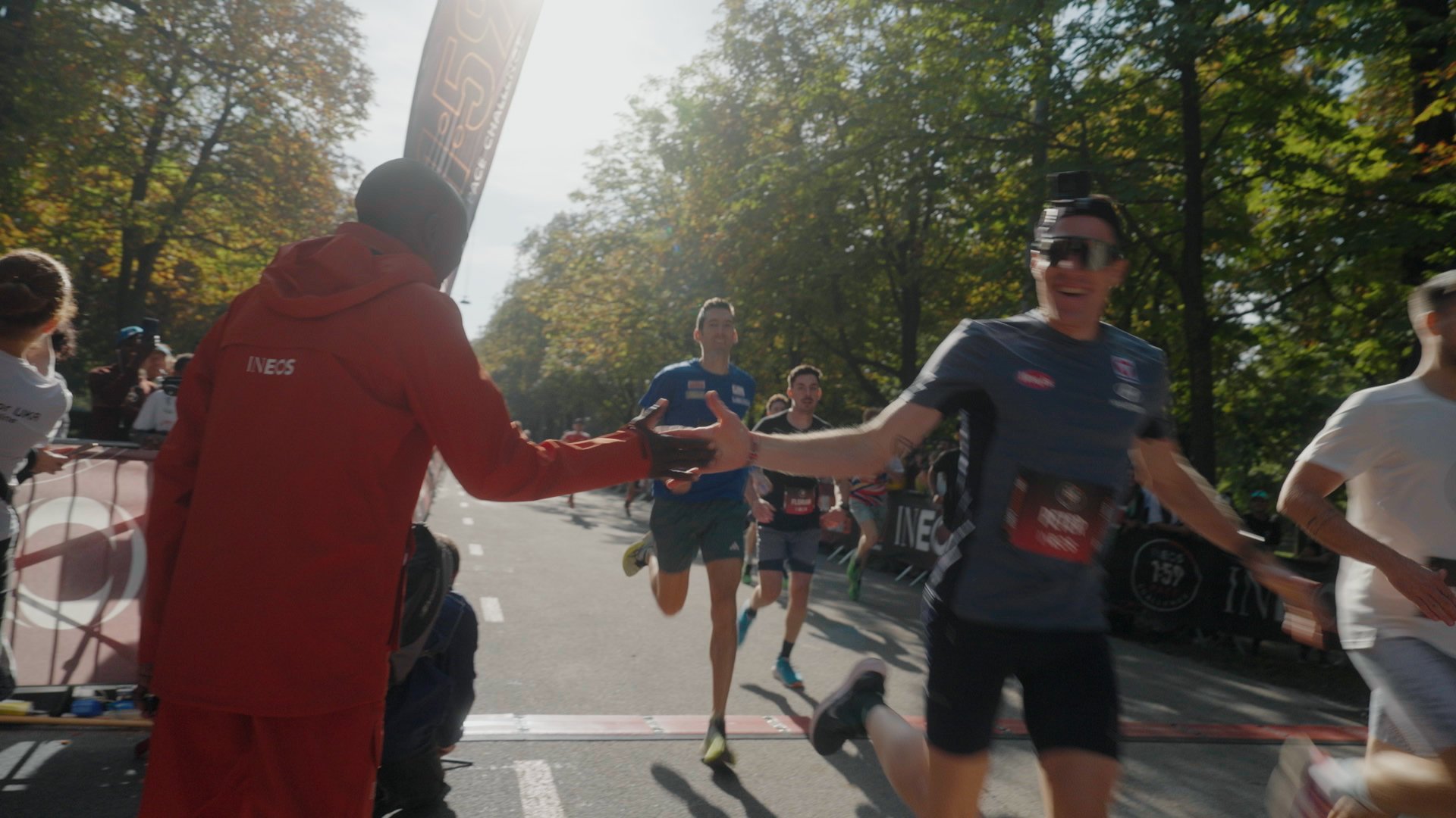 Runners & Challenge - 50 fps.00_00_09_01.Still005.jpg