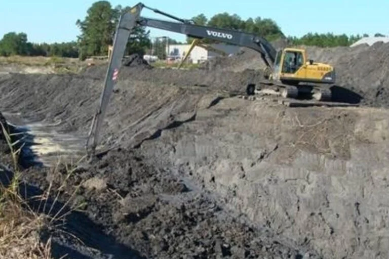 CLP patents waste disposal closure system