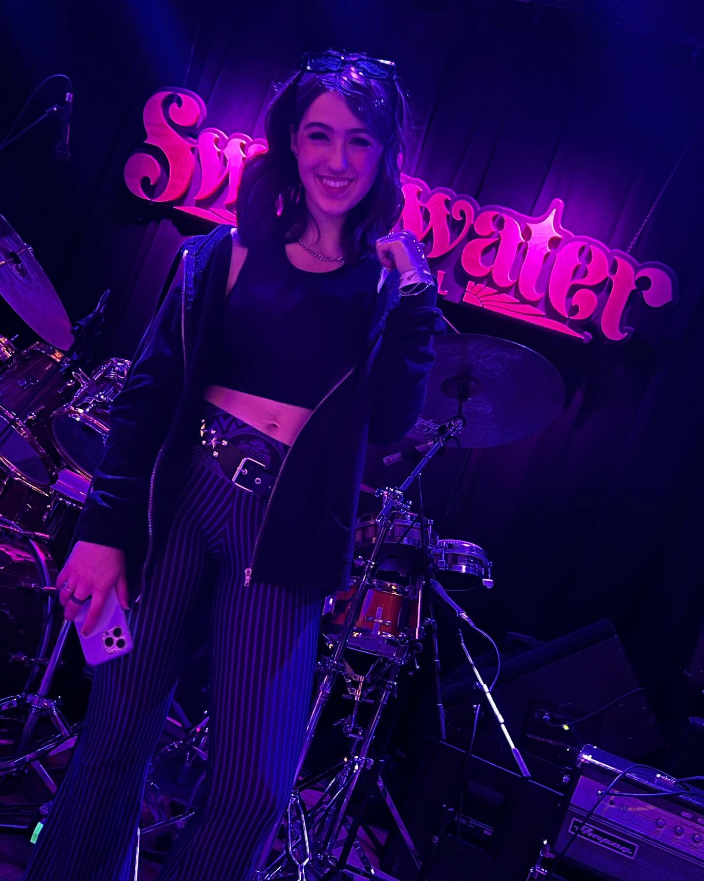 What a blasttt at @sweetwatermusichall Swipe for some clips from last night!!!Crazy vibes and an awesome crowd. You could literally feel the floor shaking from the stage!!! Thanksss so much @bearlydeadmusic for having me up. Loved getting to jam out 
