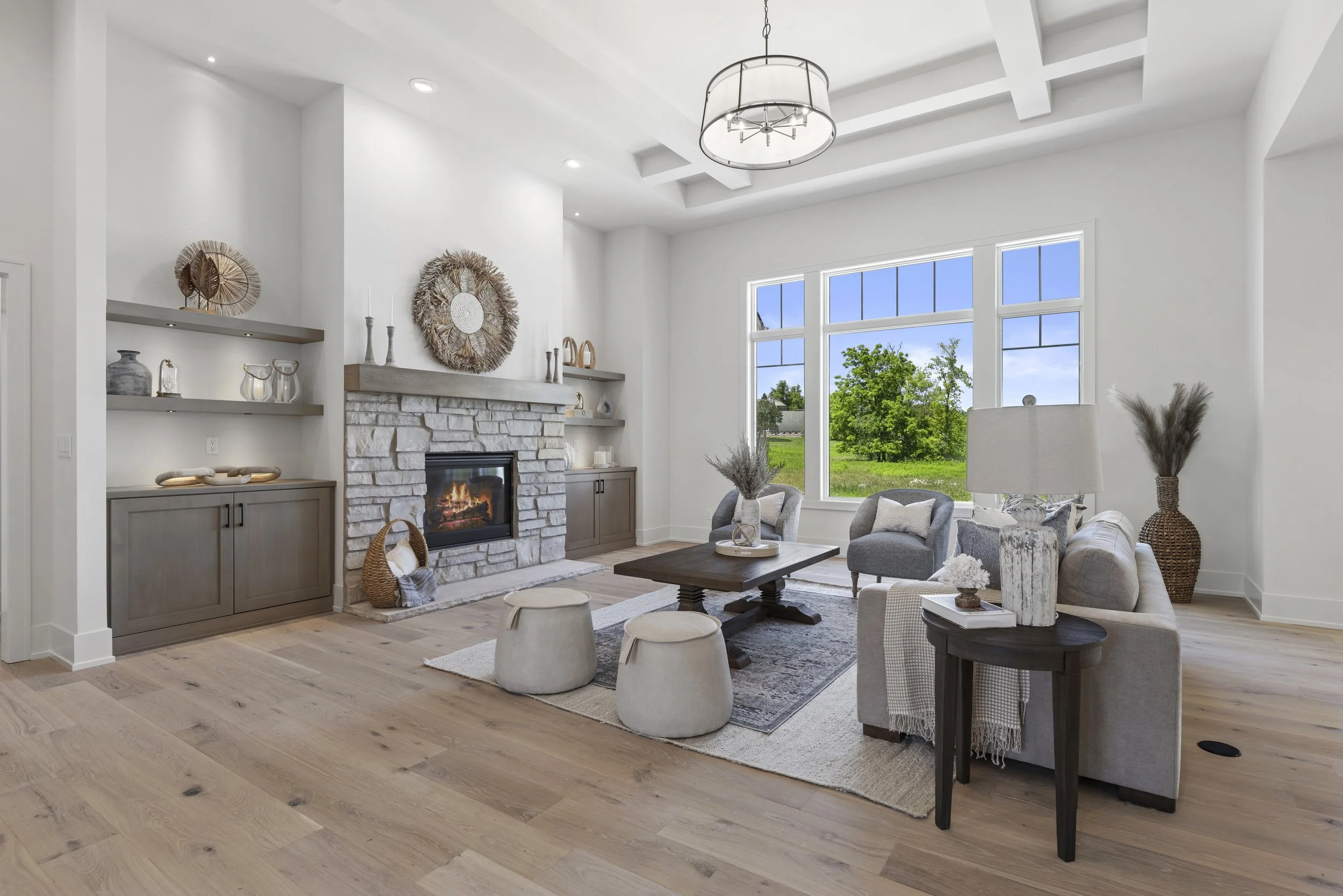 modern-dining-area-home-staging-wisconsin