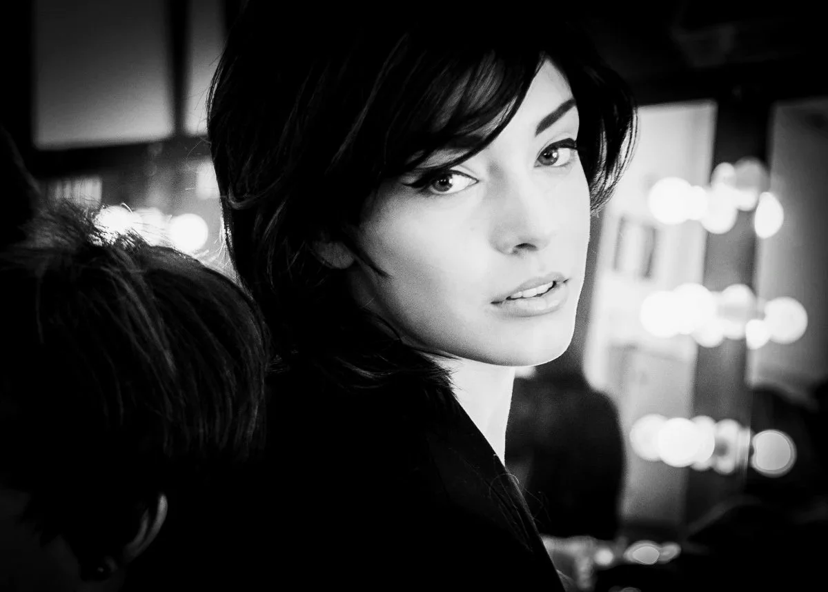 Fotografía de moda en entorno controlado