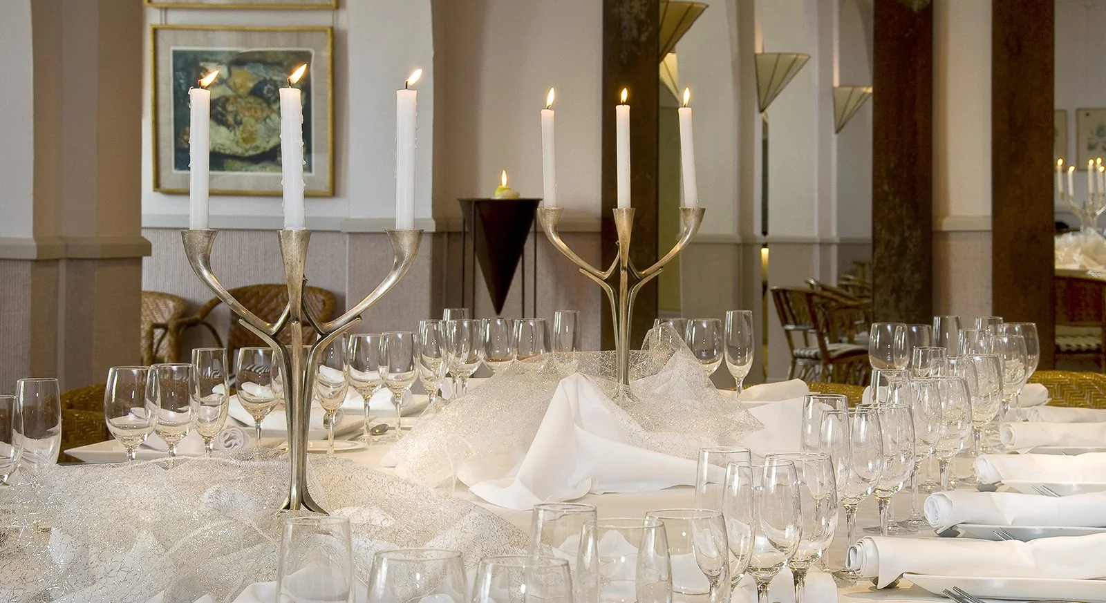 Montaje de mesa para evento: orden, categoría y preparación premium.