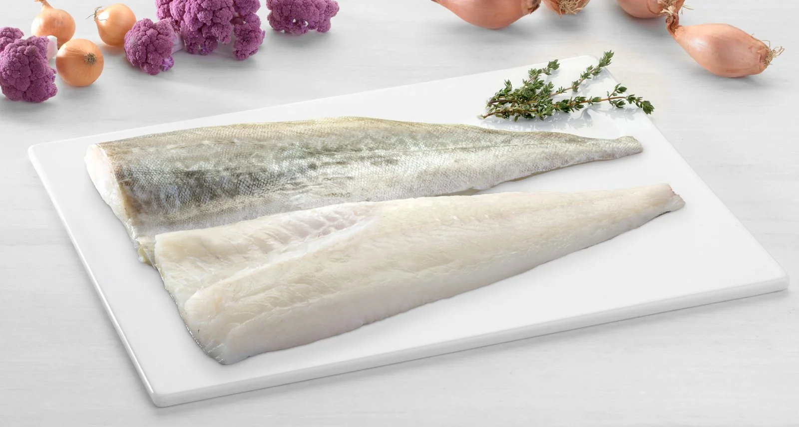 Bacalao Silomar emplatado (producto del mar), fotografía de alimentación con look de fresco.