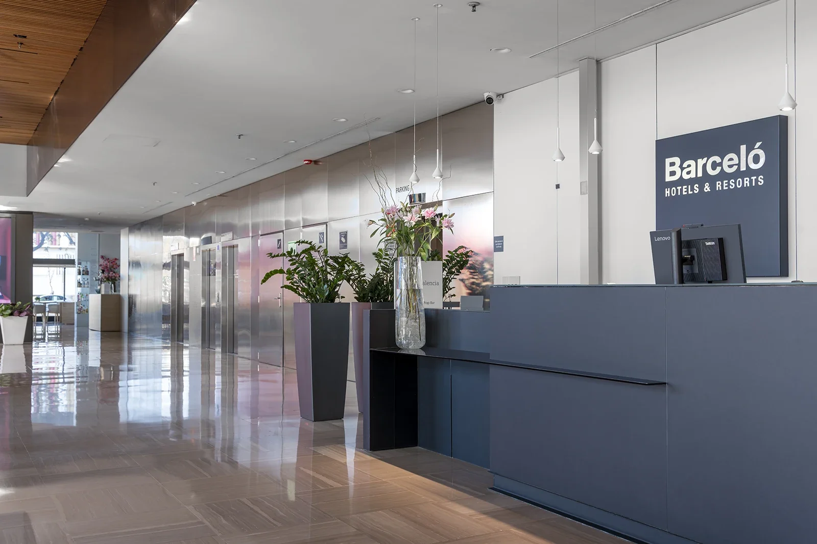 Fotografía de la recepción del hotel Barceló, Valencia