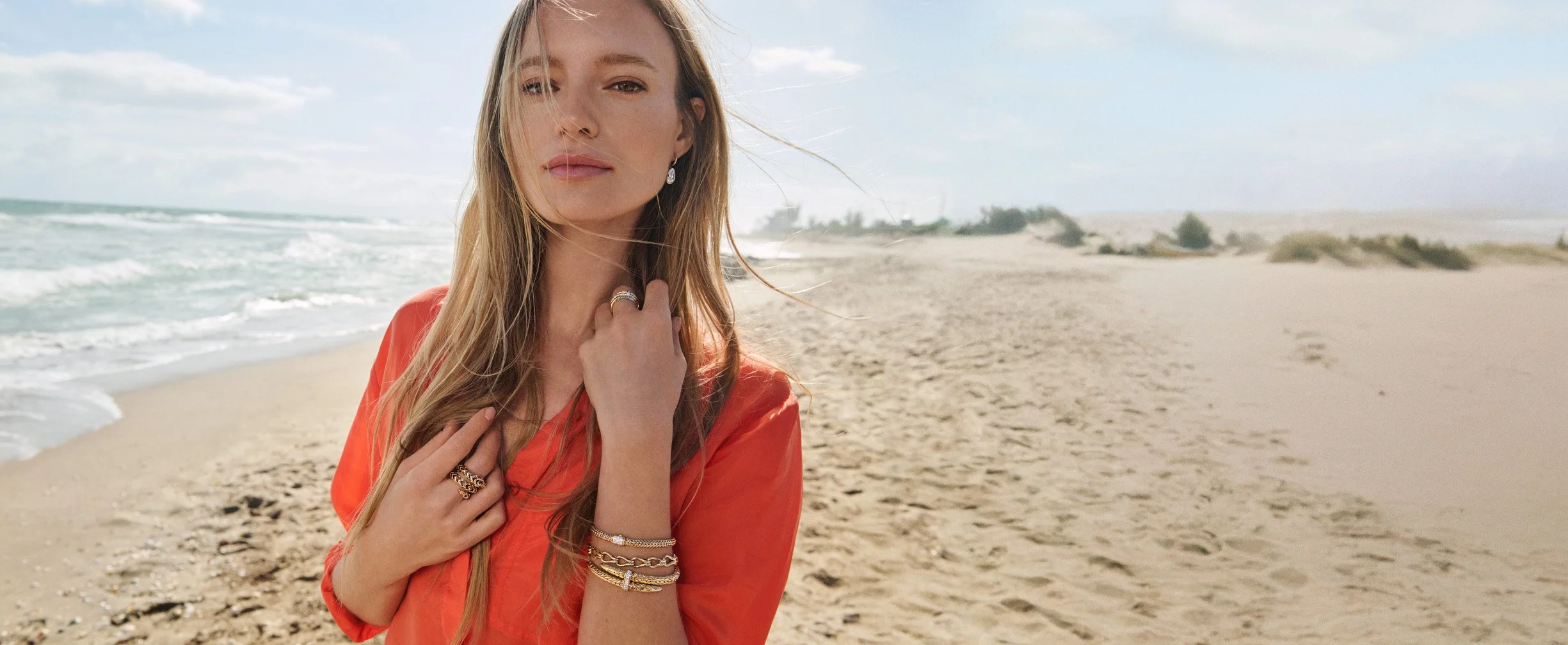 PHILIPP_PAULUS_Spear_Womens_Bracelet_Gold_Evergreen_26_Shot_1_EXT_SRGB.jpg