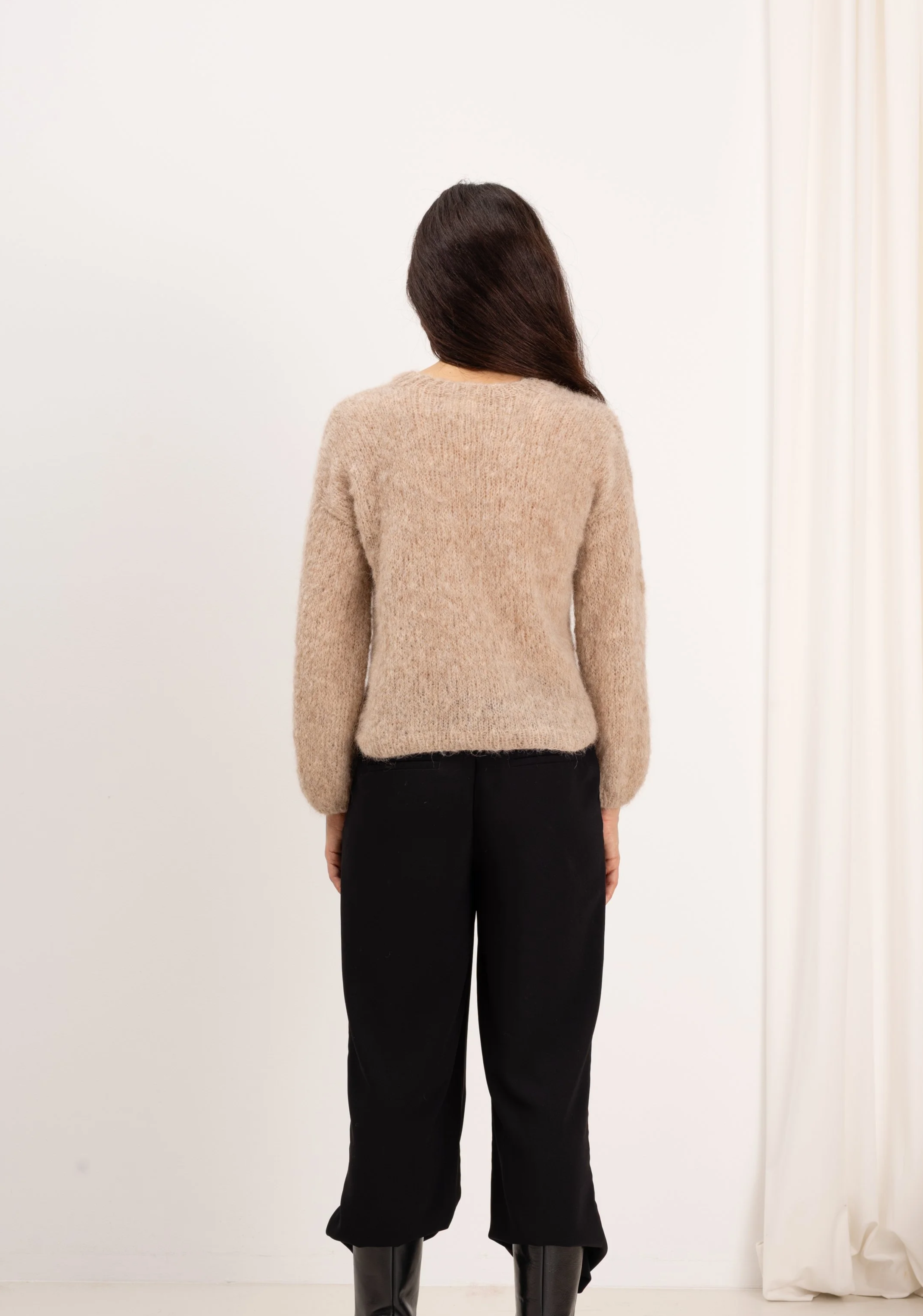 ILONA+CARDIGAN+NATURAL.M%26H+2025-2026+WS-3418.png