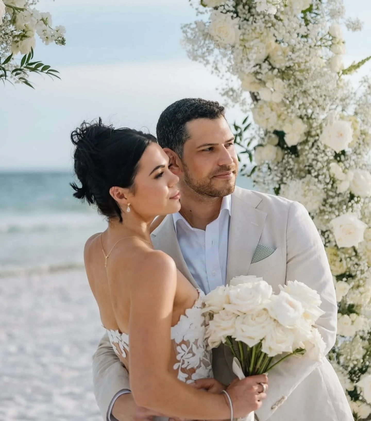 Happy Sunday 🤍 A new week calls for a new tan. Schedule your Elite Spray Tan today at 850.979.5354 ✨
#spraytan30a #spraytandestin #spraytanmiramarbeach #spraytansantarosabeach