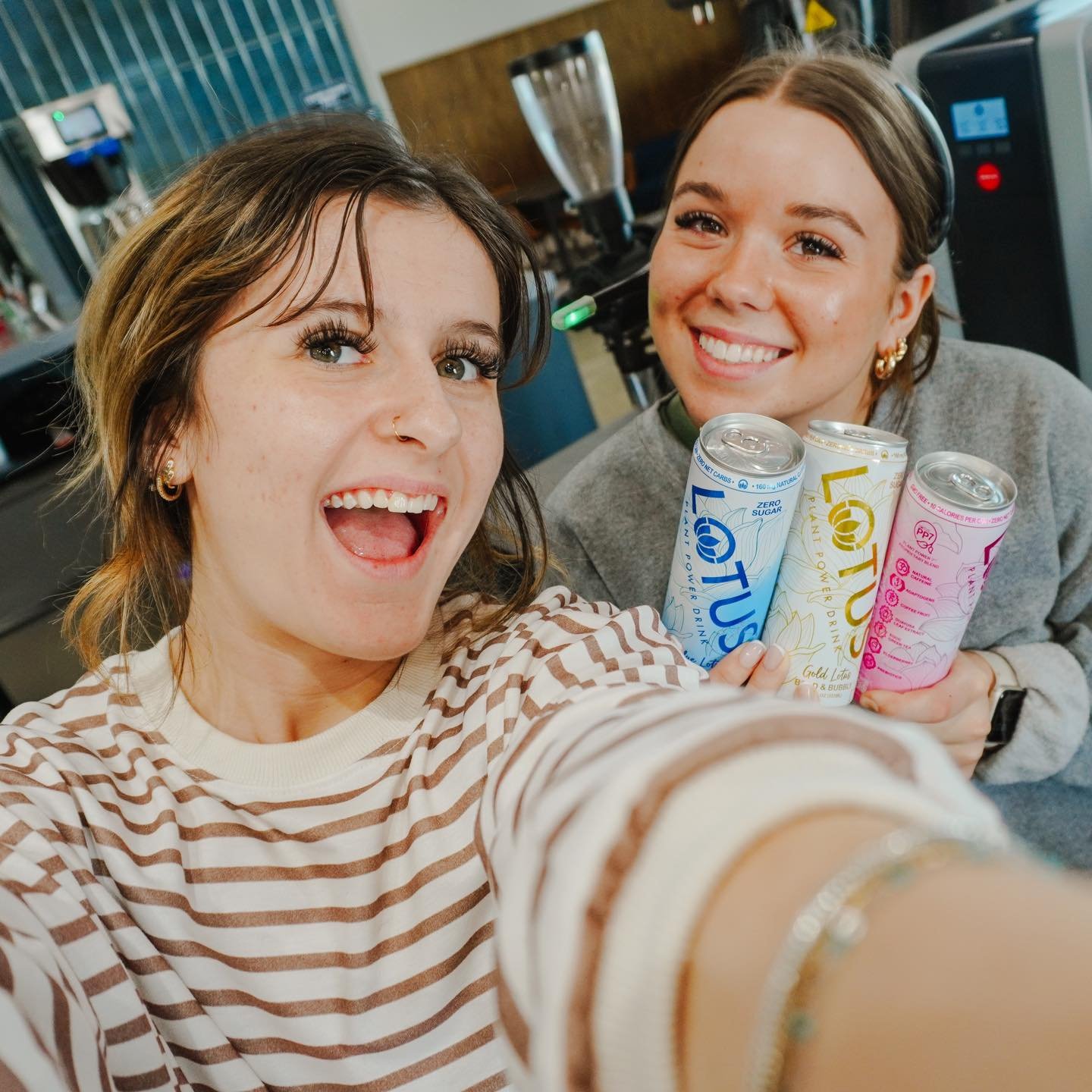 New in the shop: Canned Lotus
Order a fresh Lotus for now and grab a can for later!

Blue and Pink Lotus are in stock, and we are waiting for another shipment of Gold. They flew off the shelf!