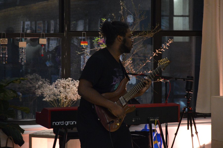  Photo of guitarist. Photo credit JP Gomez 