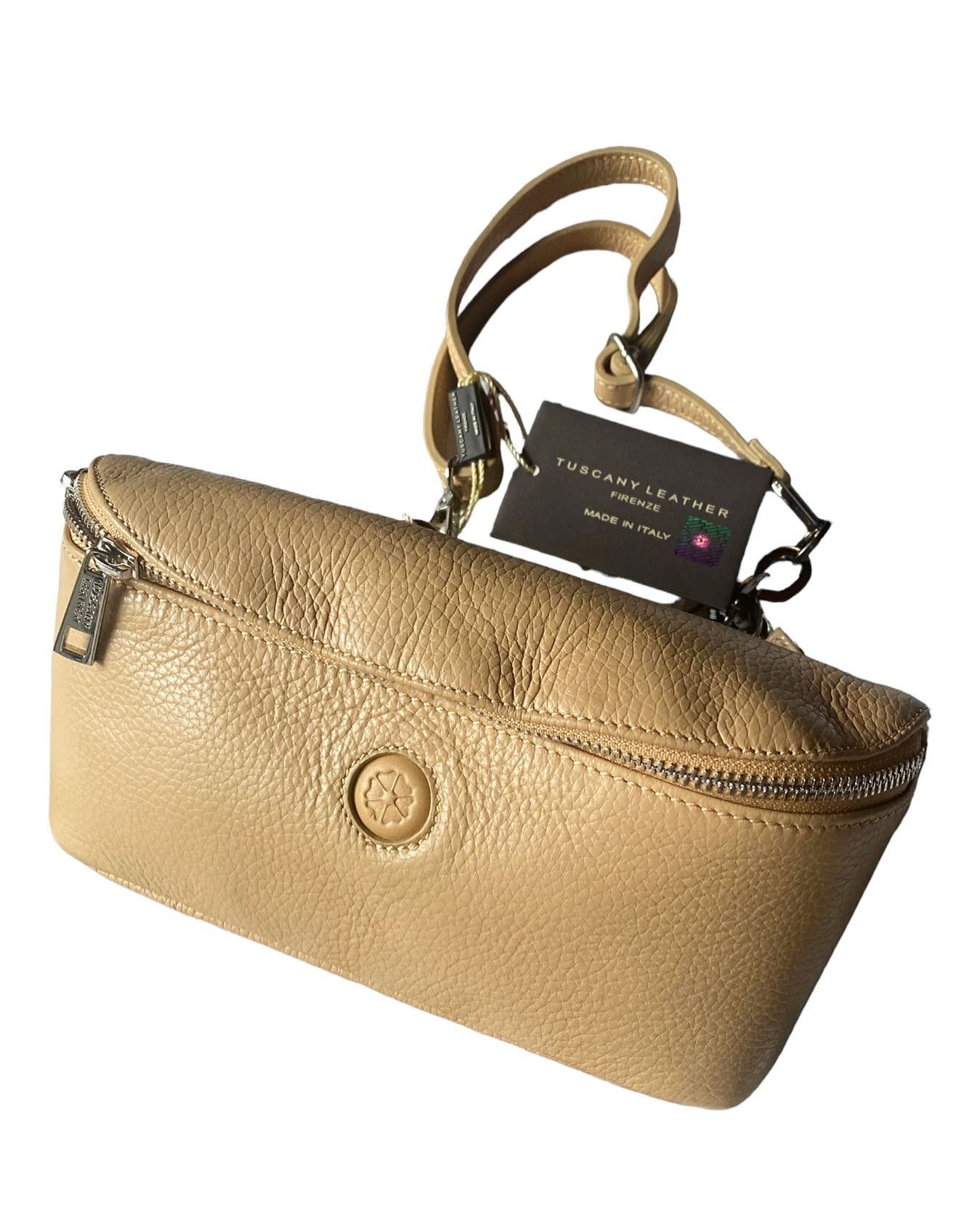 Tuscany Leather fanny pack

#italianleather #firenze #fannypack #bumbag #tuscanyleather #tuscanyleatherbag #romp #rompboutique #rompboutiqueaustralia #onlinestore #onlineshopping