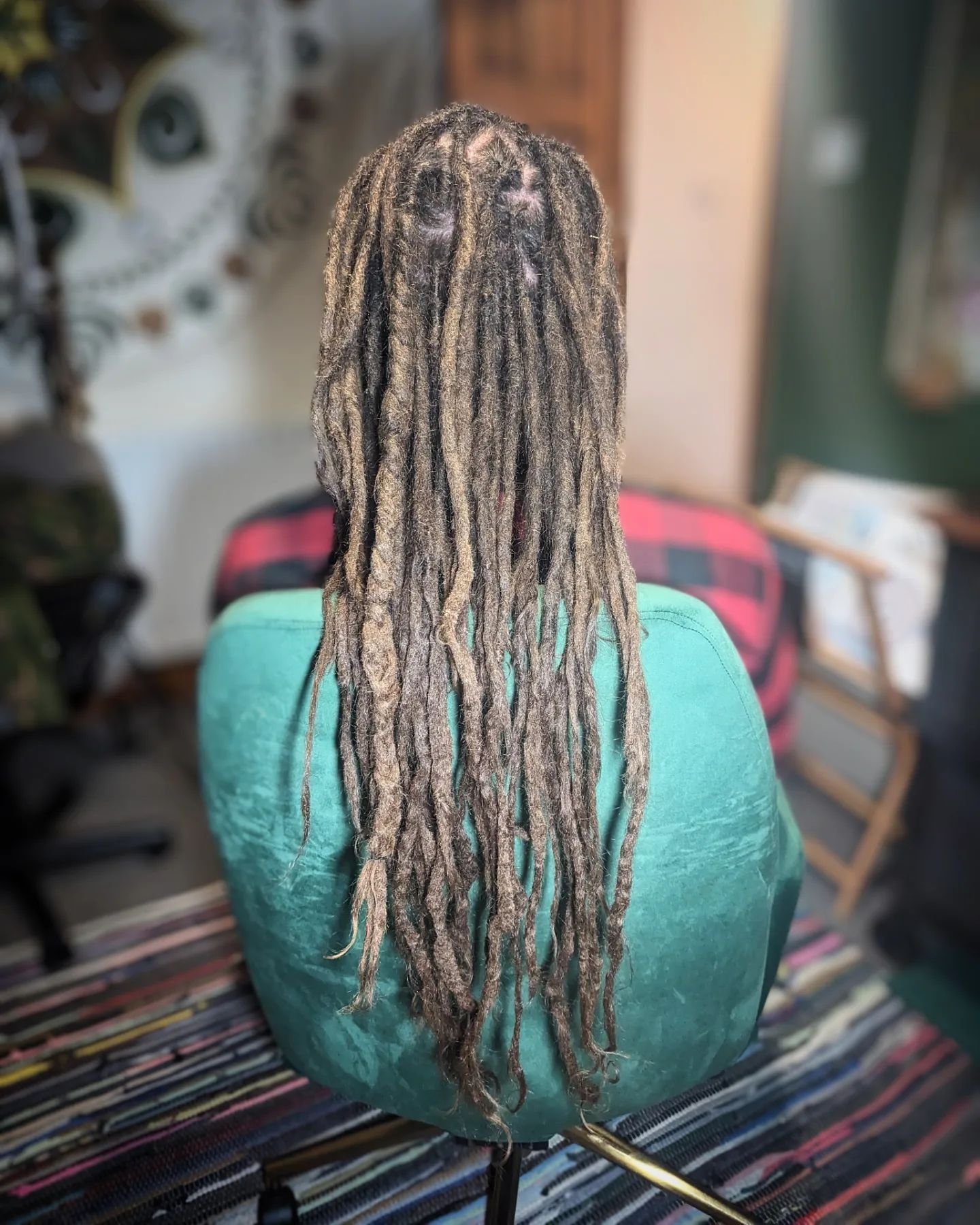 Peter popped by for a root tidy on his dreads the other day. We had a lovely time exchanging crazy travel stories from our times in India while I worked on his dreads.

 It didn't take me long to get his locs which were free formed looking tidy at th