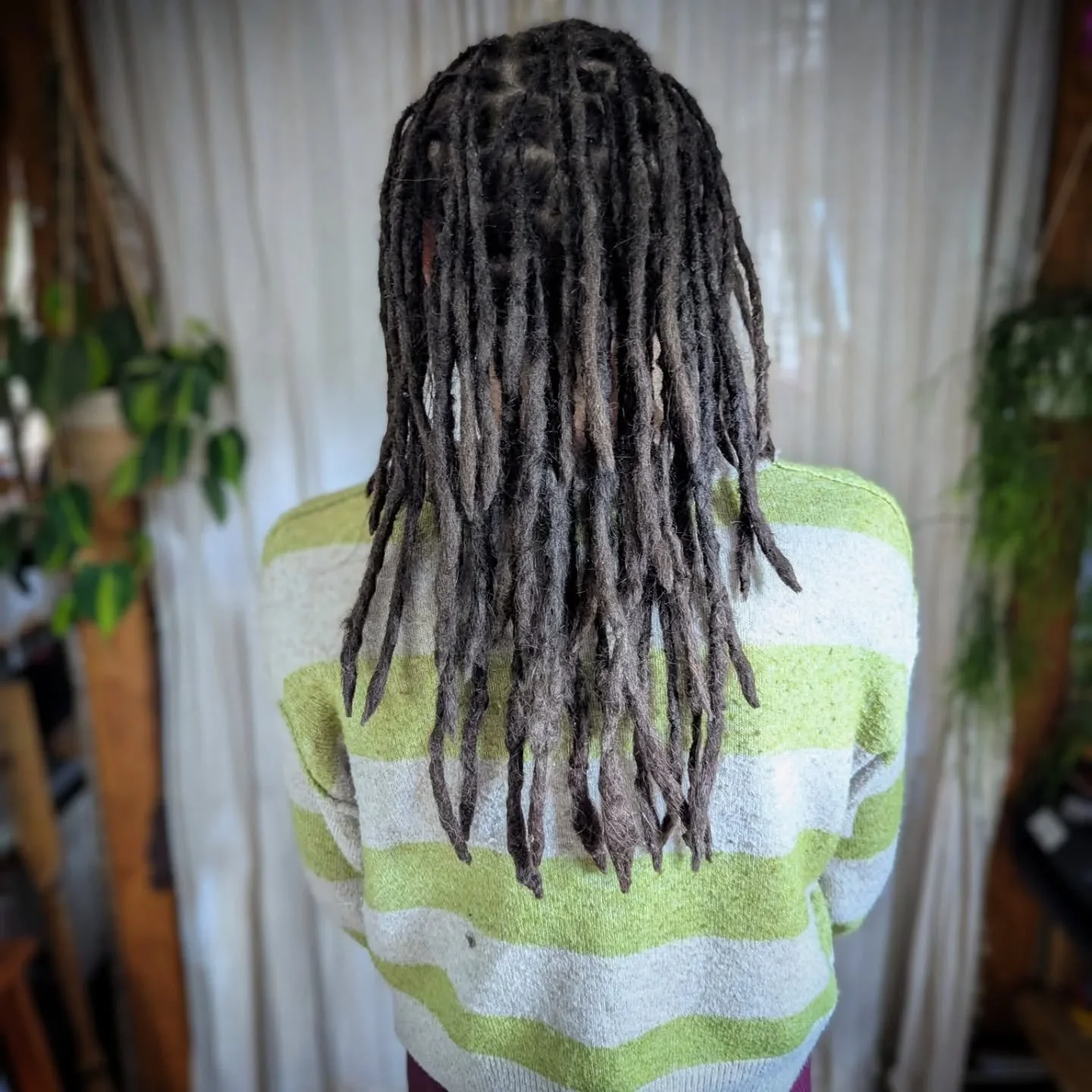 Who doesn't love a dreadlock transformation?!

Swipe to see the before picture.

My client came to me to have her dreads cut and some brushed out as she has been experiencing hair loss as a side effect of some medication. 

I brushed out a row of dre