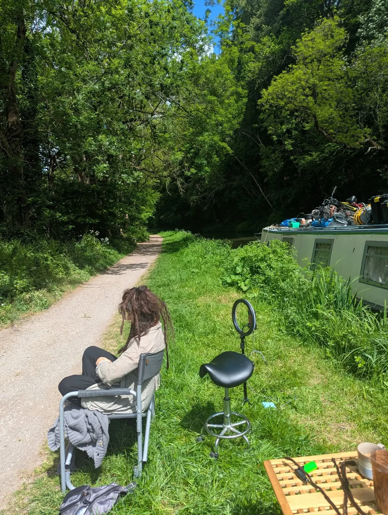 The season of outdoor appointments is upon us 😍

#dreadsnthreads #narrowboat #nature #dreads #ukdreads