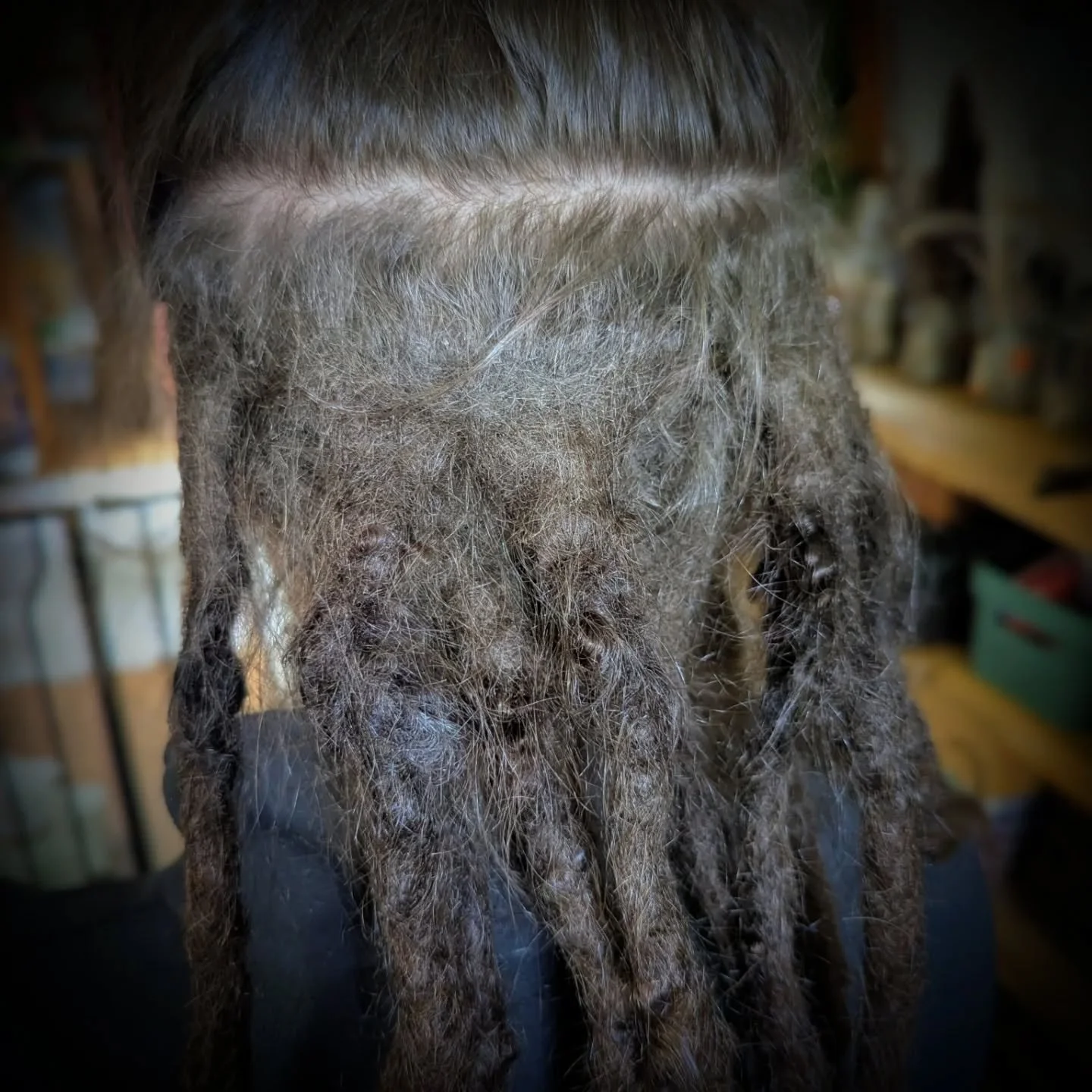 The importance of separating your roots!

Heya dread heads, 

Please don't forget to keep on top of separating your roots. 

If you do not your dreads will have a cuddle puddle on your head, all join together and become one ✌🏼 

It might be that we 