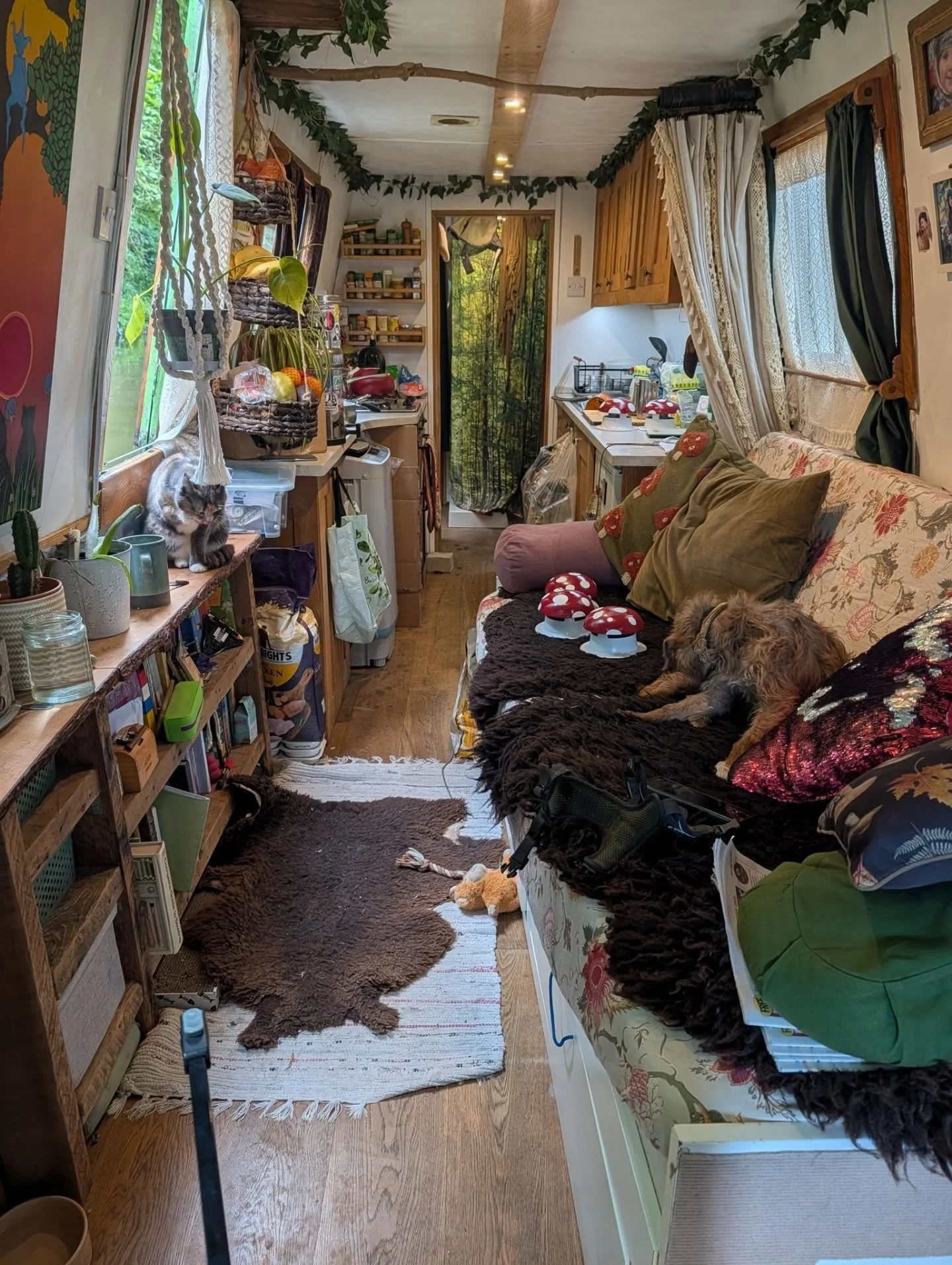 Where the magic happens.

Would you like to get your dreads created or maintained on a cosy narrow boat? 

Some fun facts about my boat....

Name: Tallulah 
Built : Approx 1977
Length: 60ft
Width: 6ft10
Type : Cruiser Stern, manufacturer unknown

No 