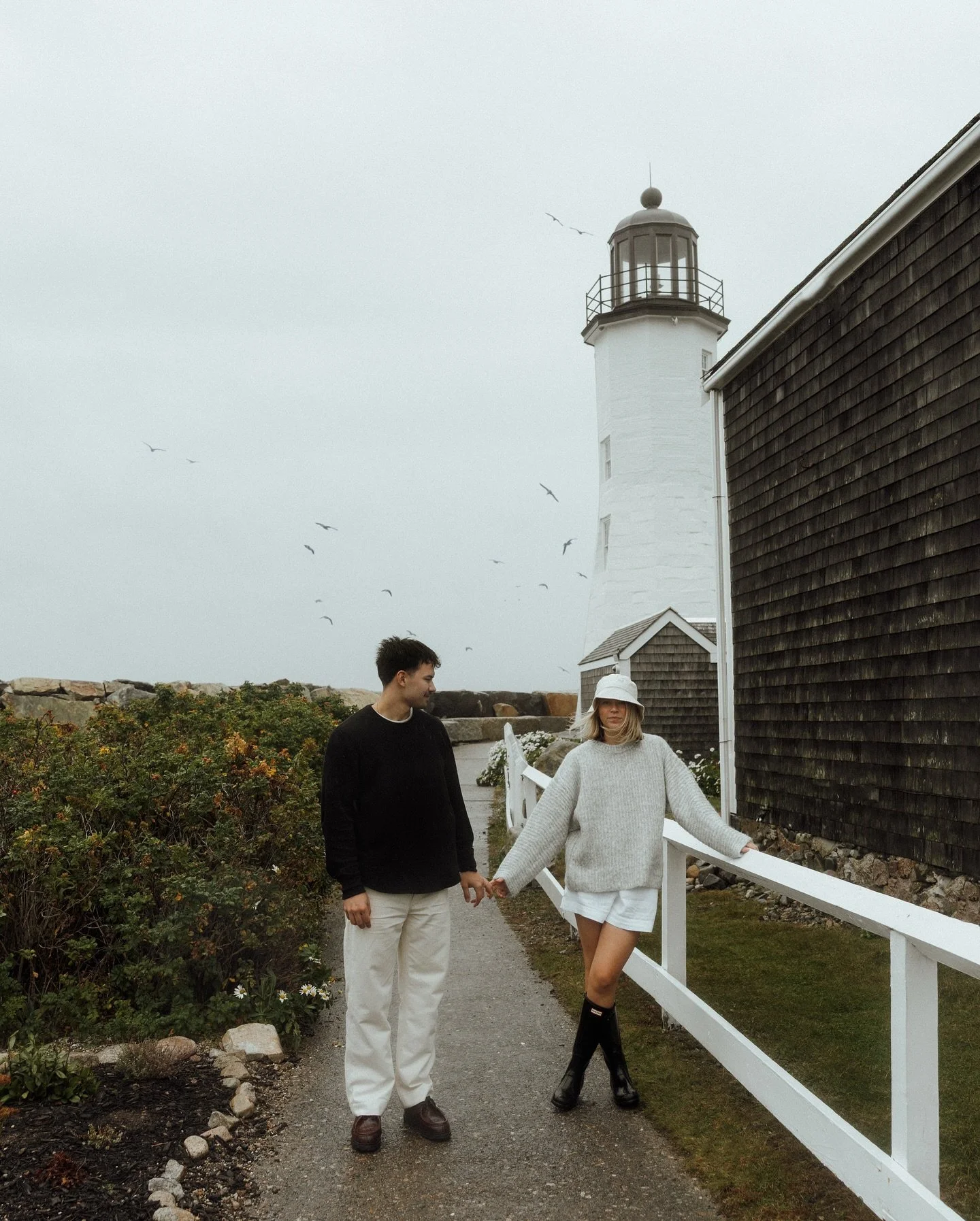 A fall postcard from the east coast🍂☕️🤎
&bull;
&bull;
&bull;
&bull;
&bull;
#minnesota #minnesotaphotographer #minnesotalife
#minnesotaweddingguide #minnesotaexposure #minnesota365 #minnesota_captures #newenglandphotographer #minnesotalove #minnesot