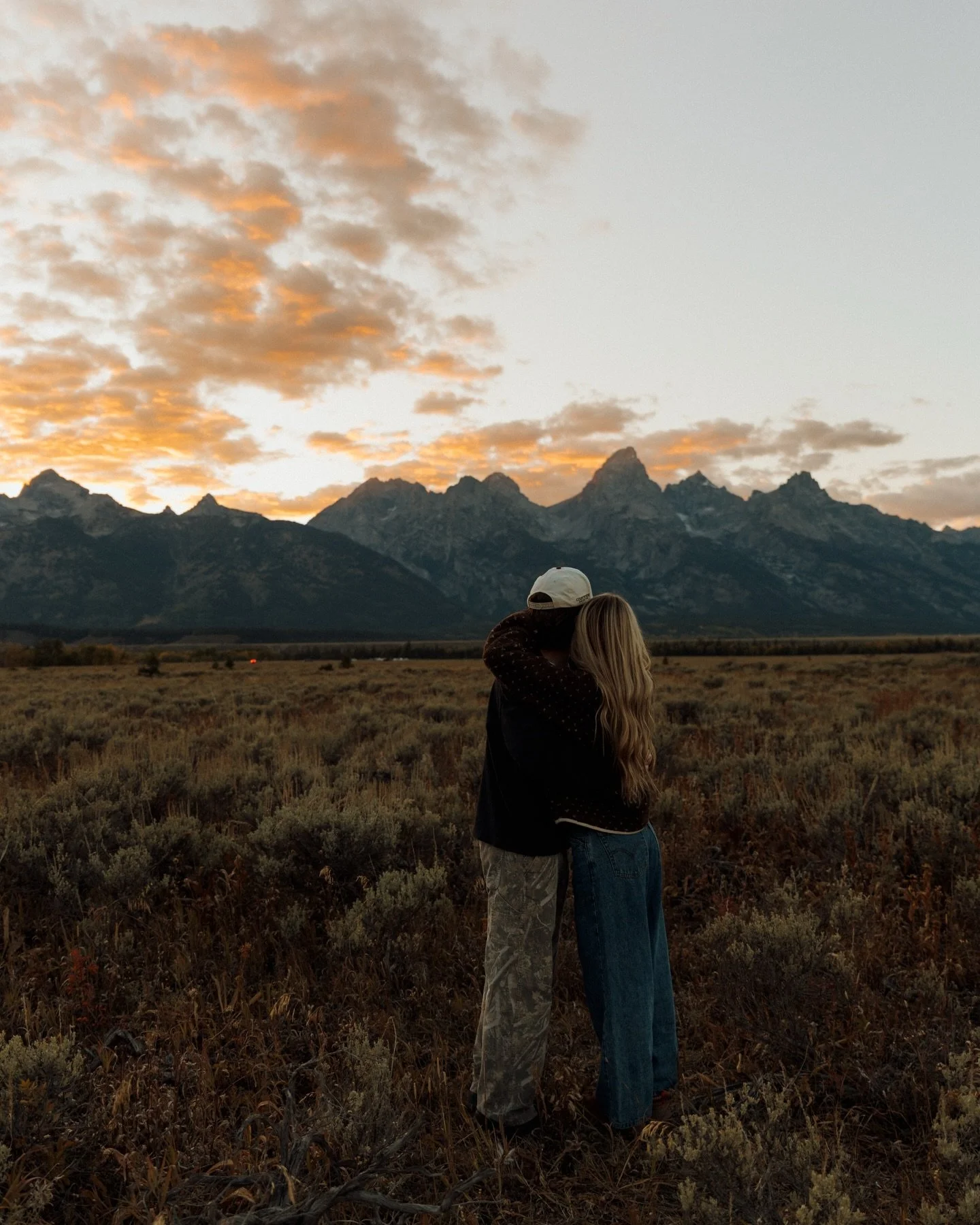 happy v-day from us 💓 

#valentinesday #minnesota #grandtetonnationalpark #wyoming #minnesotaphotographer 

Keywords: Valentine&rsquo;s Day, V-day, Grand Teton National Park, Minnesota, Wyoming, Travel, Love, Couple, Travelgram, Love authentic, Jack