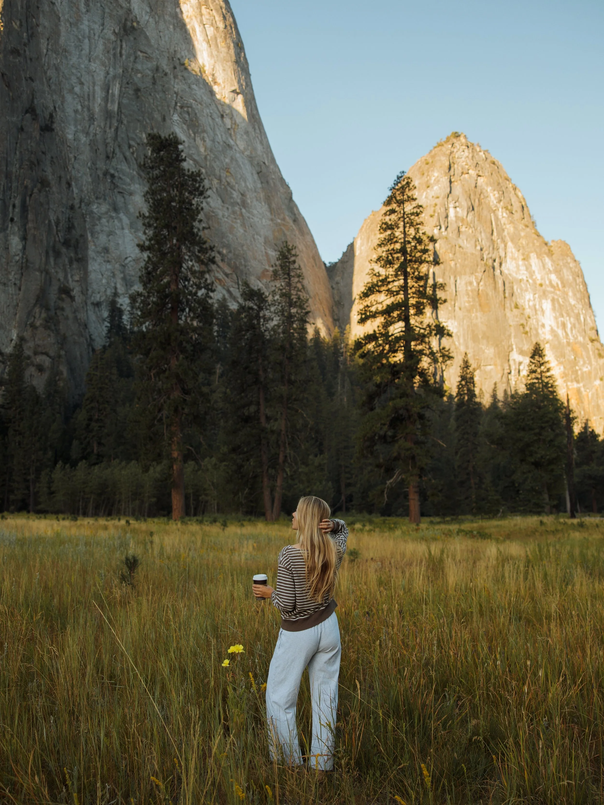 yosemite is cool!🌲🐻🌼
&bull;
&bull;
&bull;
#yosemite #yosemitenationalpark #travelwithus #august #travelgram