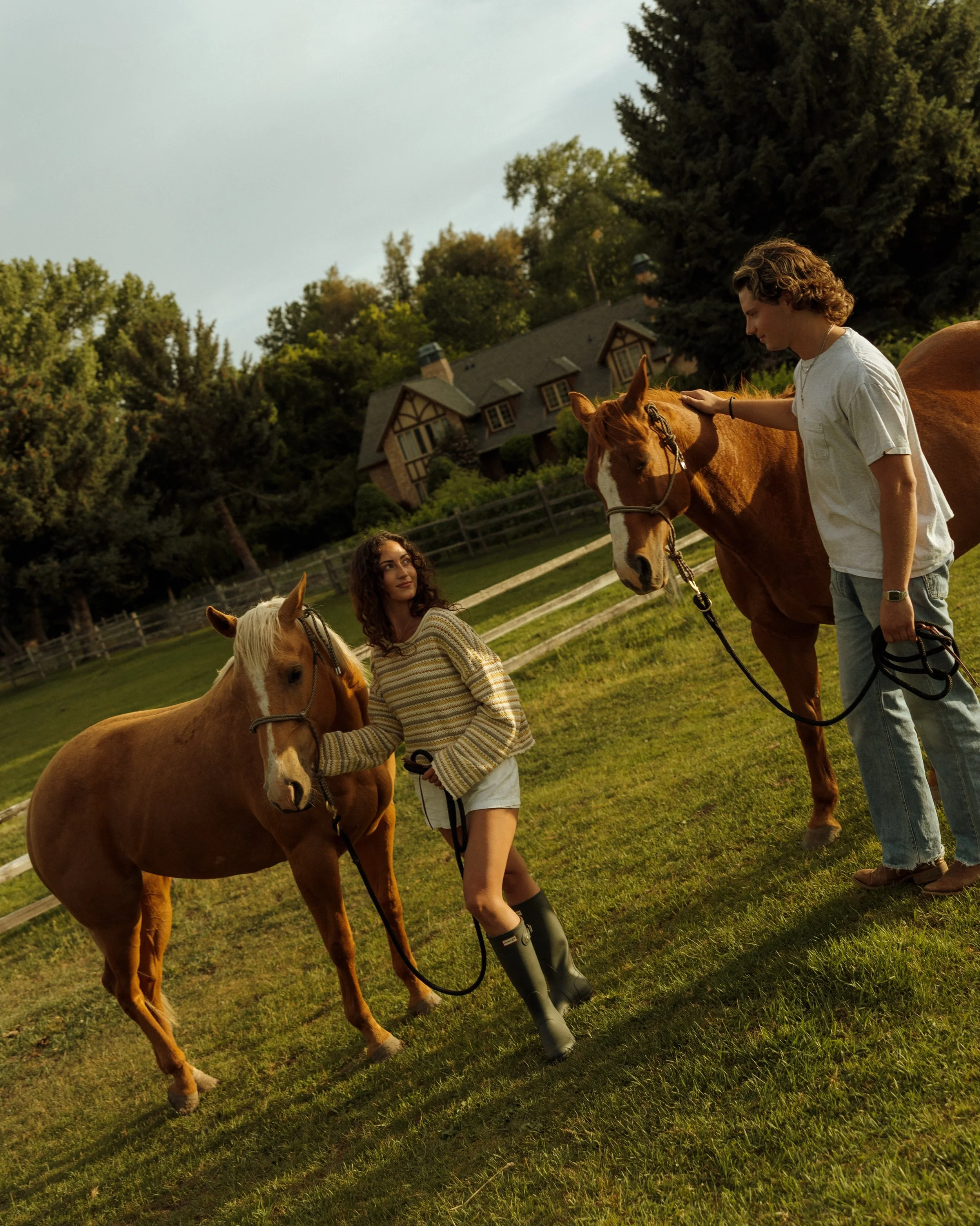 Fall on the ranch with our sweet friends 🍂🐴🤎
&bull;
&bull;
&bull;
&bull;
&bull;
#authenticlove #fall #loveandwildhearts #couplephotographer #cinematicphotography

Cinematic photography, candid photos, couple session, authentic love, authentic mome