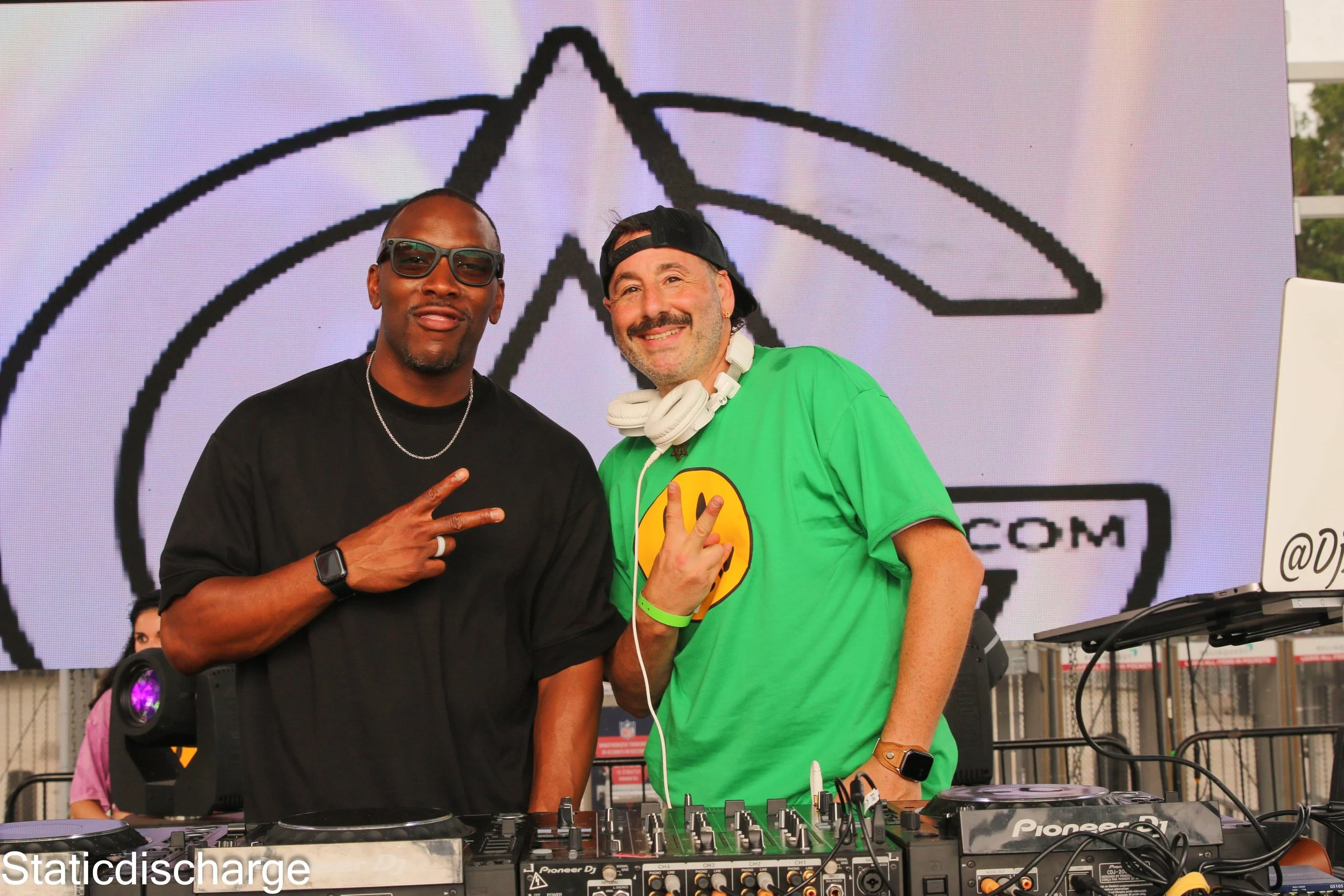 ari-gorfain-music-dj-mc-AG.jpg