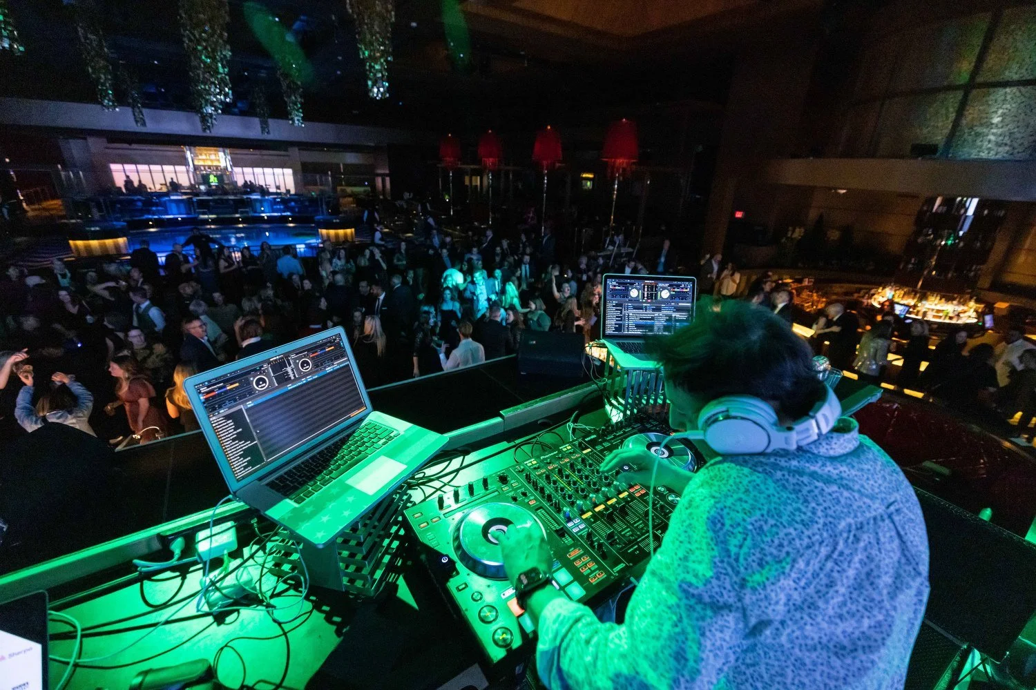 ari-gorfain-dj-brand-product-corporate-mc.jpeg