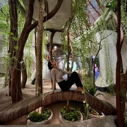 Experience a full day of stunning art and beautiful nature.