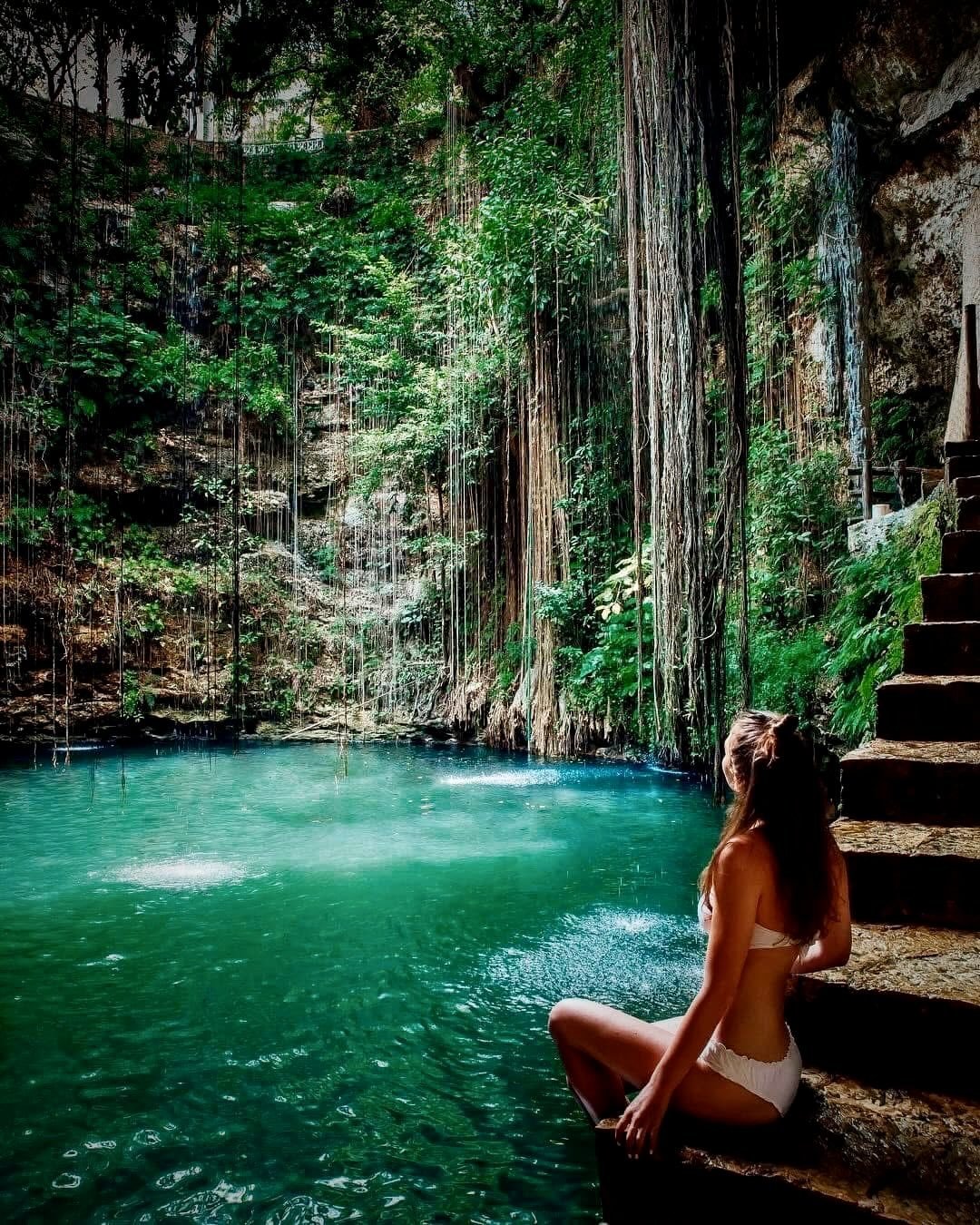 Full-day tour: Visit Chichen Itza and dive into the magic of cenotes.