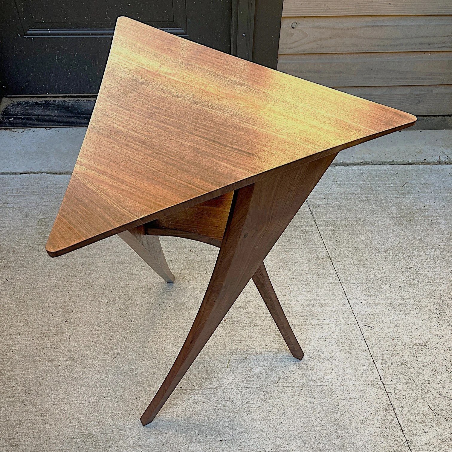 Tri+Table+01.png