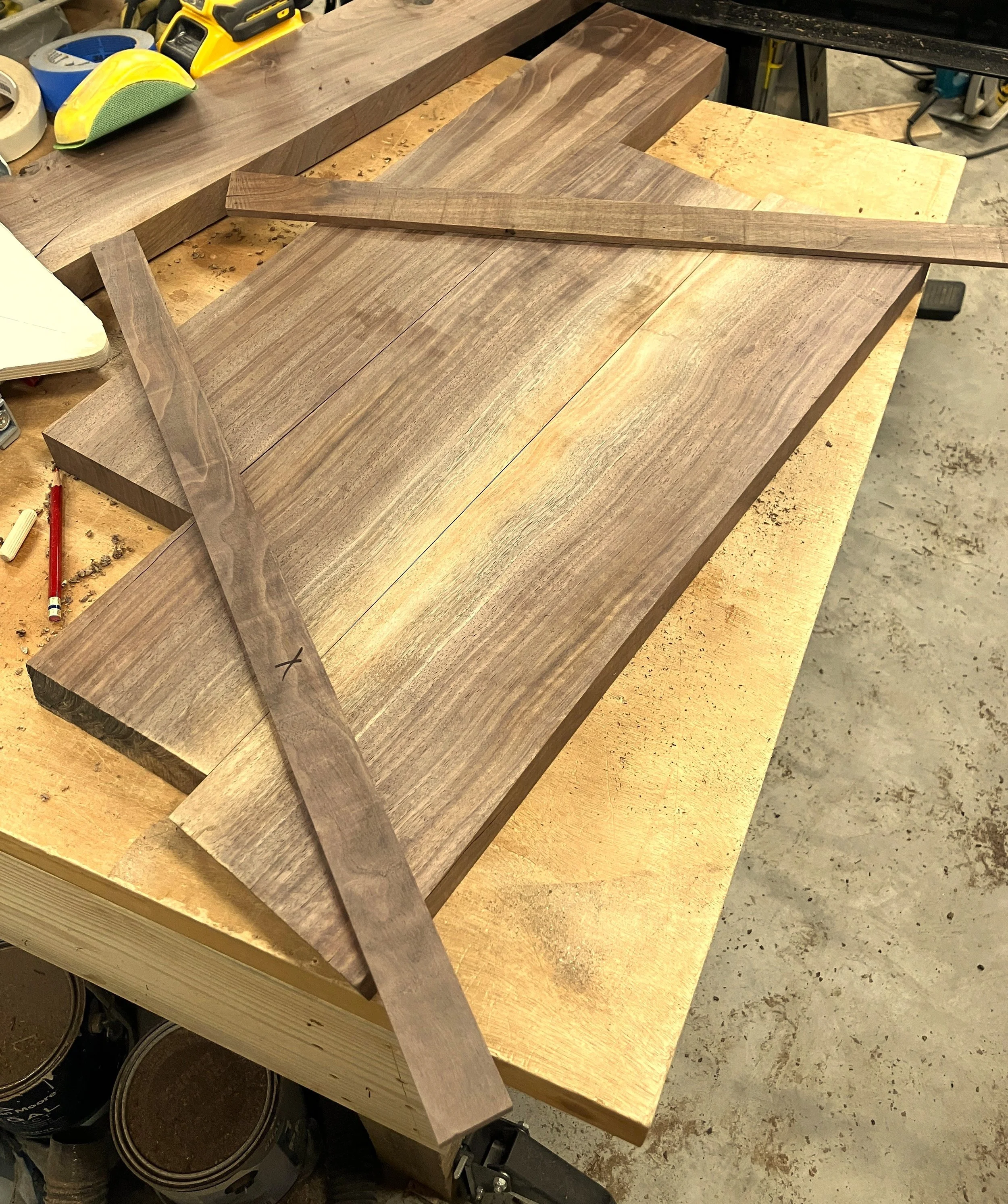 Tri-Table