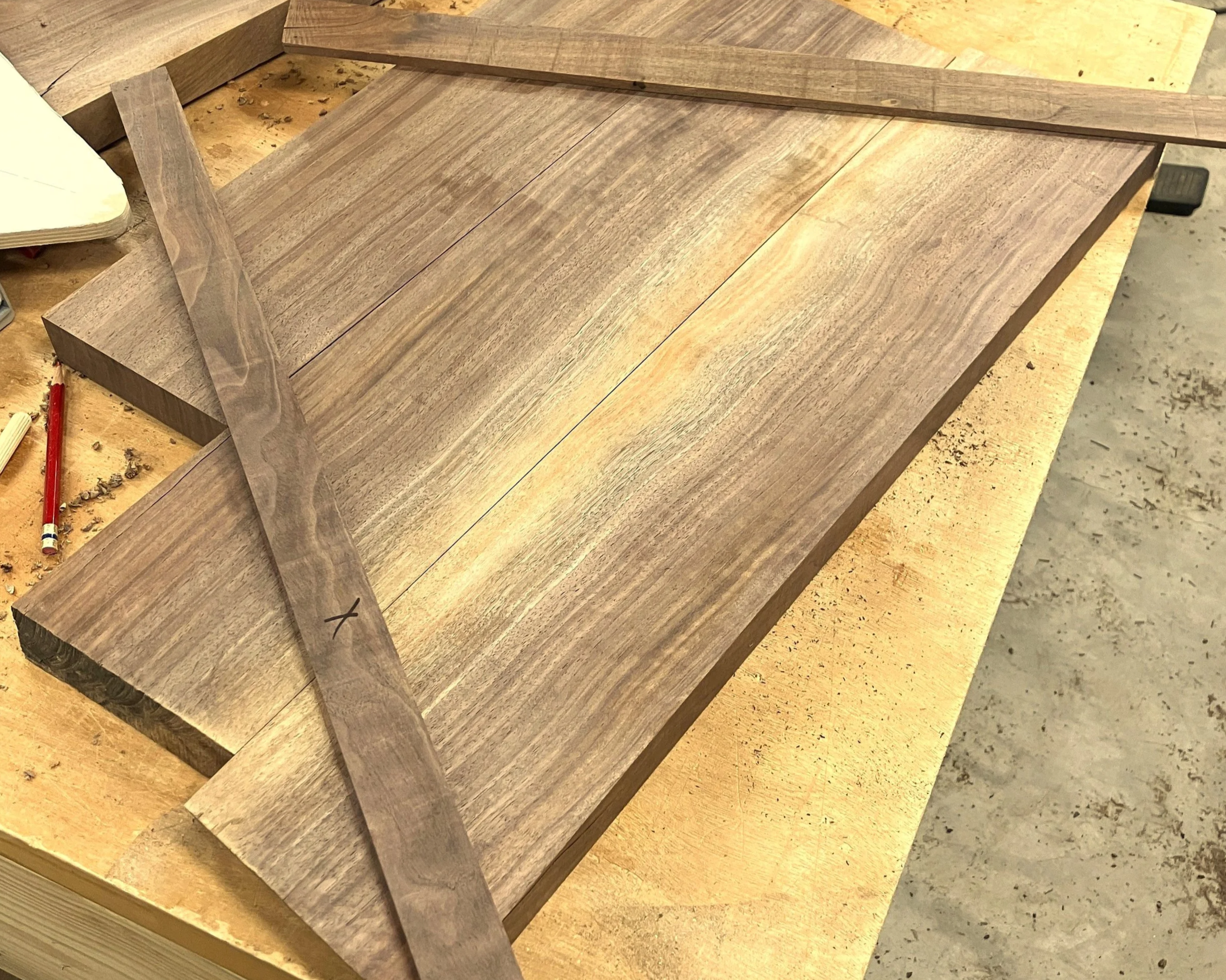 Tri-Table