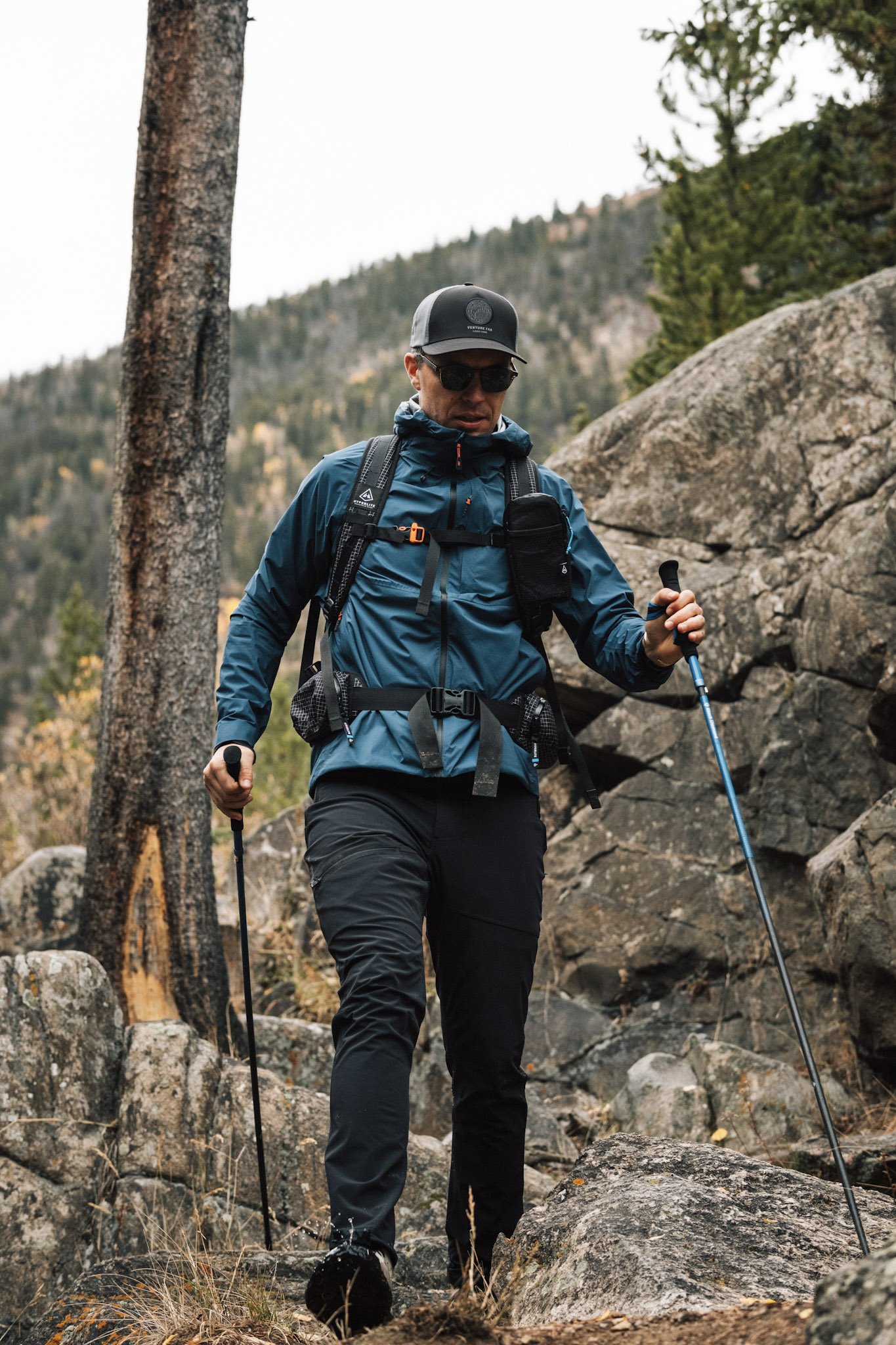 Father’s Day Gift Guide for Hiking Dads: Gear He’ll Take on The Trails