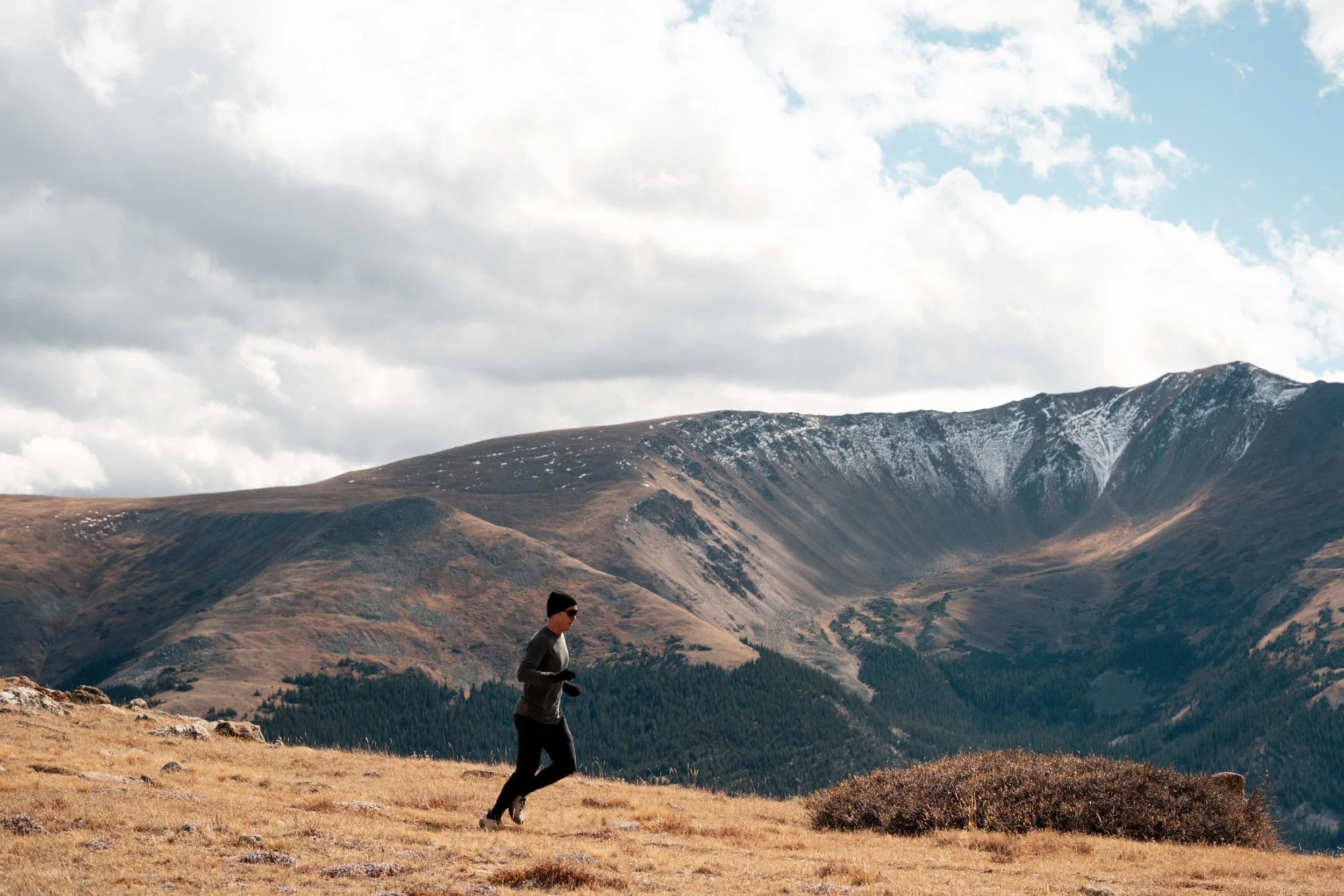 KETL MilesBound Jogger Review: From 25°F Runs to Eight-Hour Flights