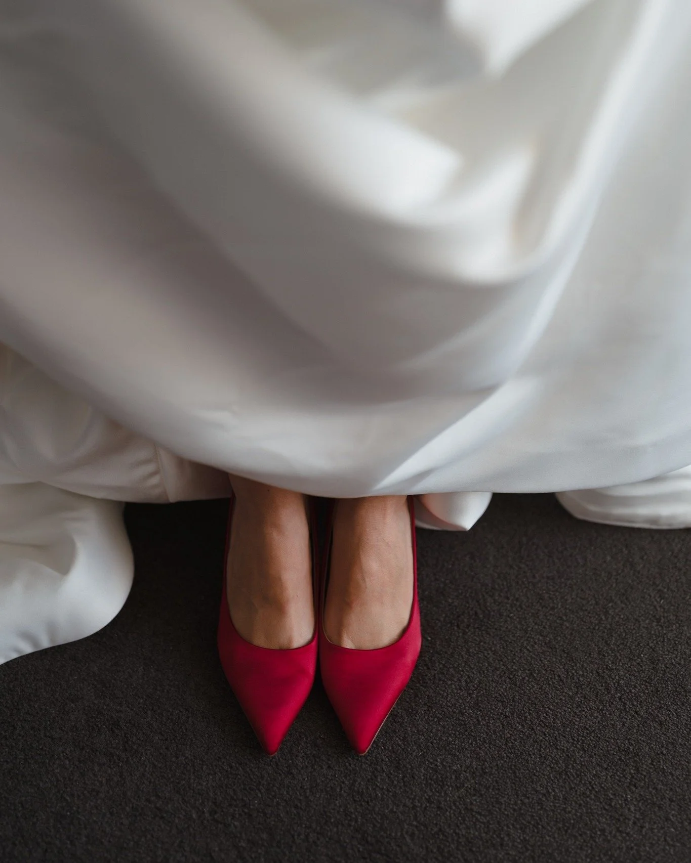 A few still moments.

@hiran.kariyawasam 
 @thebiggroupatslv
@bouquetmelbourne 
@abbeyparkemakeup 

#SydneyWedding #Couture #Bride #WeddingFilm #WeddingVideography #WeddingVideographer  #MelbourneWedding  #Romance #WeddingPhotography #Cinematic  #ins