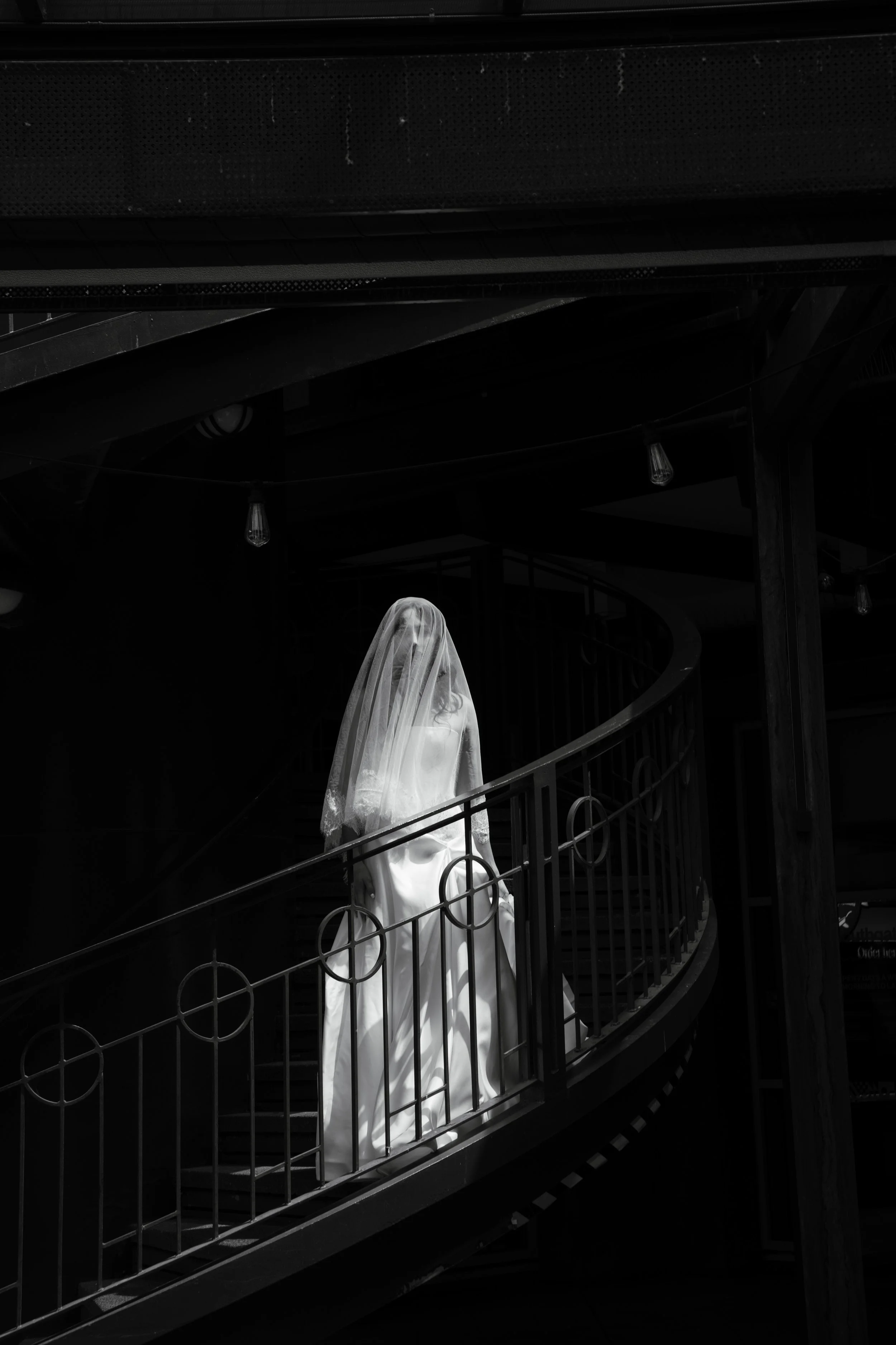 Hiran and Yolanda B&W-155.jpg