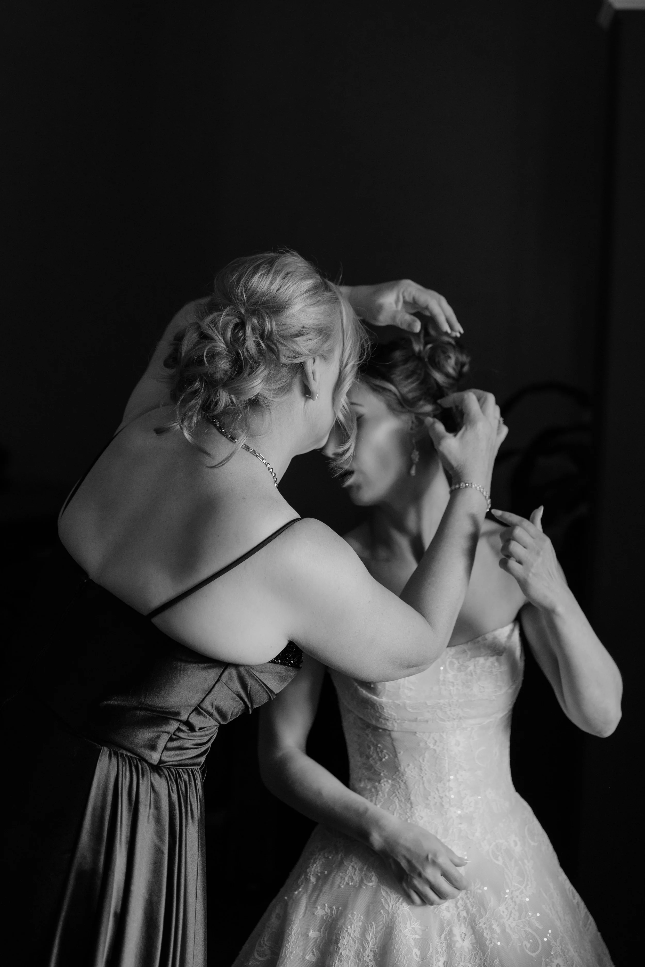 Alex + Mariah Monochrome-1-5.jpg