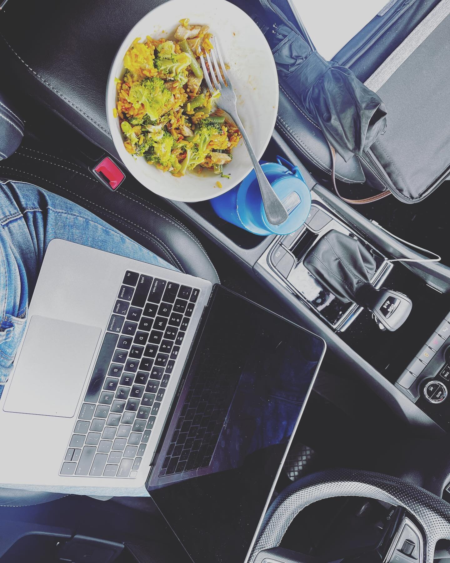 Some serious multi-tasking today! Editing an ms in the car while waiting at school pick up and eating late lunch! #mumlife 🤣

#mumwriter #mumlife #momlife #momwriter #momwriters #author #authorsofinstagram #writer #writersofinstagram #writerlife #wr