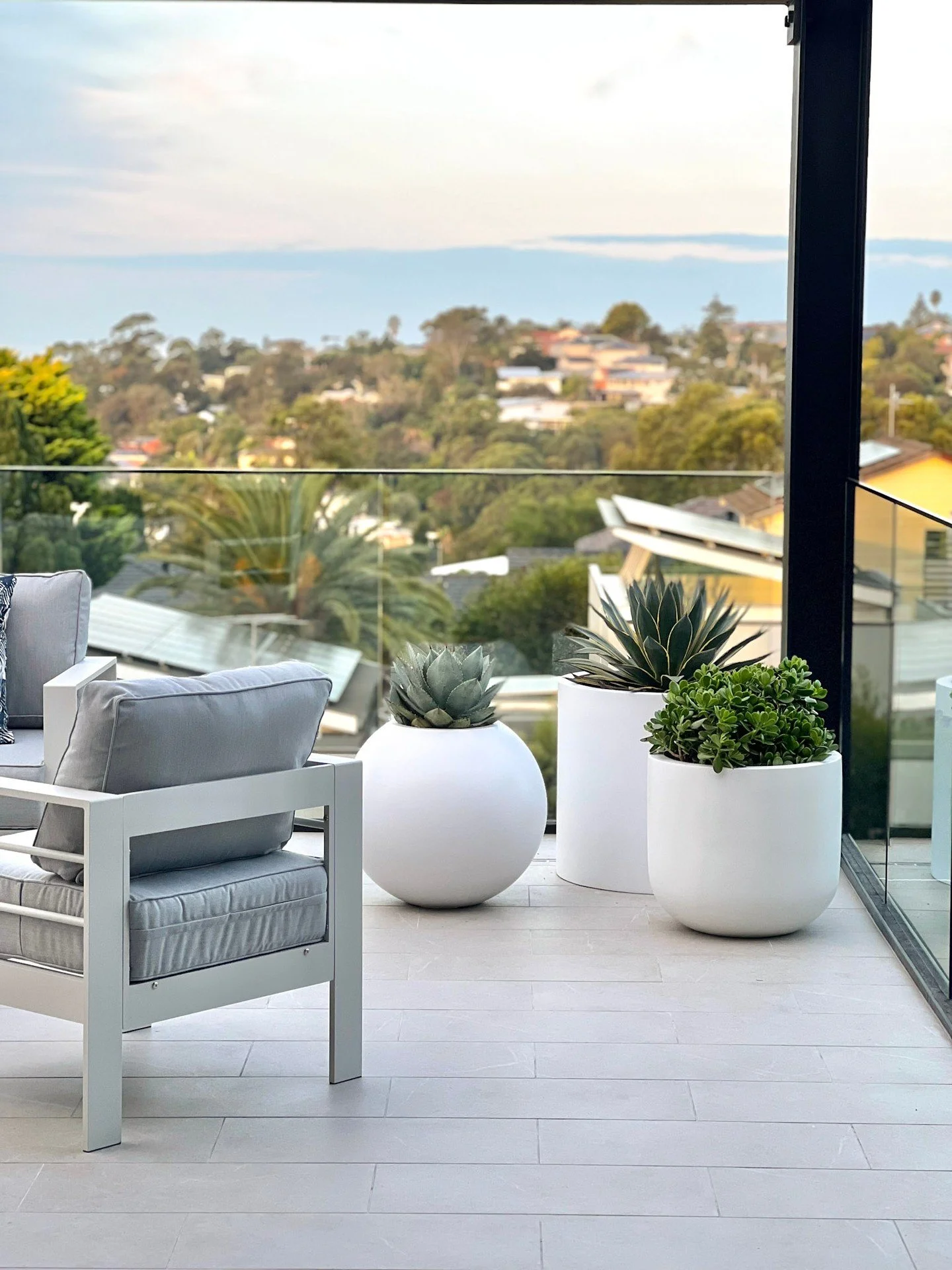 Outdoor entertaining, but make it aspirational.
We love a leafy outlook and a styling moment that whispers:
&ldquo;Buy me, I&rsquo;m your dream home.&rdquo;

Whether it&rsquo;s a city balcony or suburban deck, we style it to sell that lifestyle.
Beca