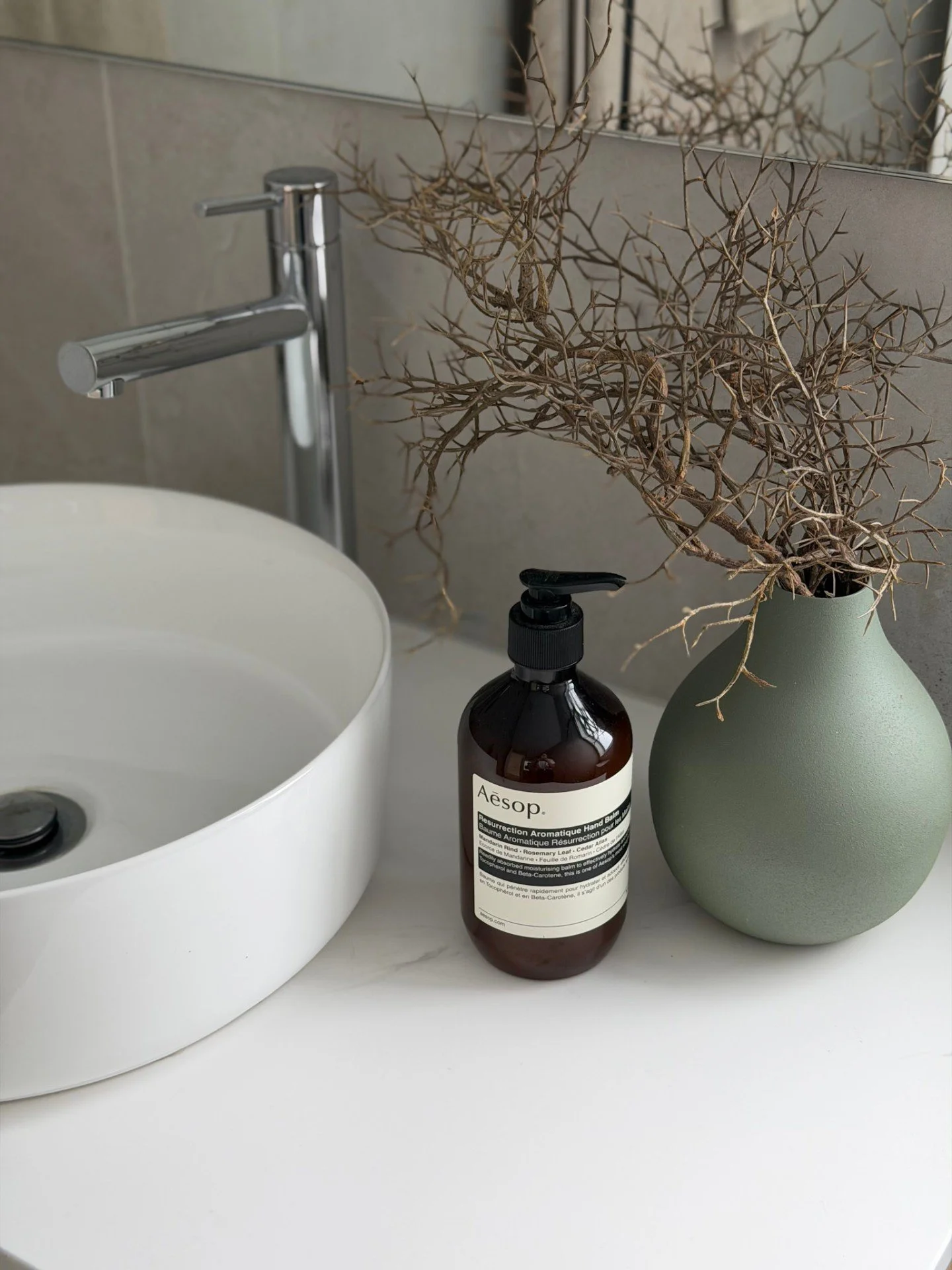 Elevated styling starts with the details.

#bathrooms #bathroomdesign #interiordesign #bathroomdecor #bathroomideas #design #propertystyling