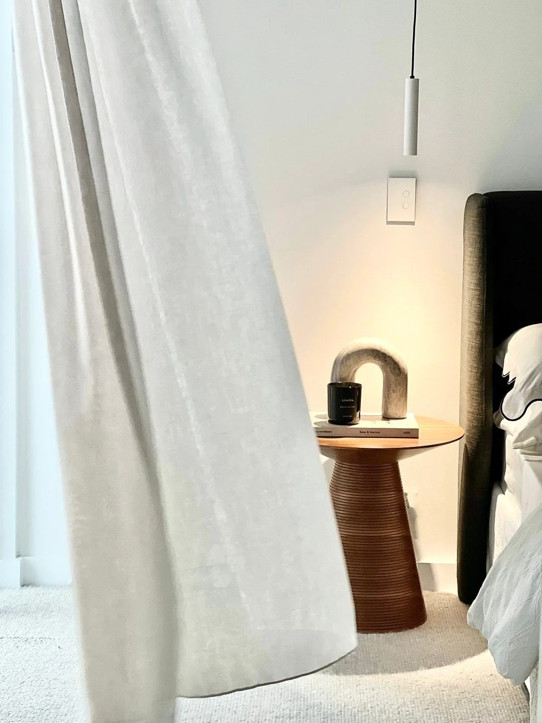 We are loving the sense of quiet comfort in this space.

#bedroom #interiordesig #bedroomdesign #interiors #propertystylingsydney #stylingnorthernbeaches #interiordesign