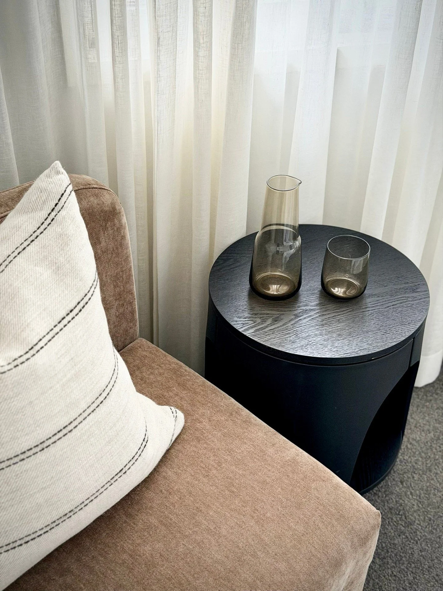 Styling the corners you didn&rsquo;t know mattered.

#bedroom #interiordesign #homedecor #design #furniture #decor #bedroomdesign #interiors #bedroominspo #propertystylingsydney #stylingnorthernbeaches