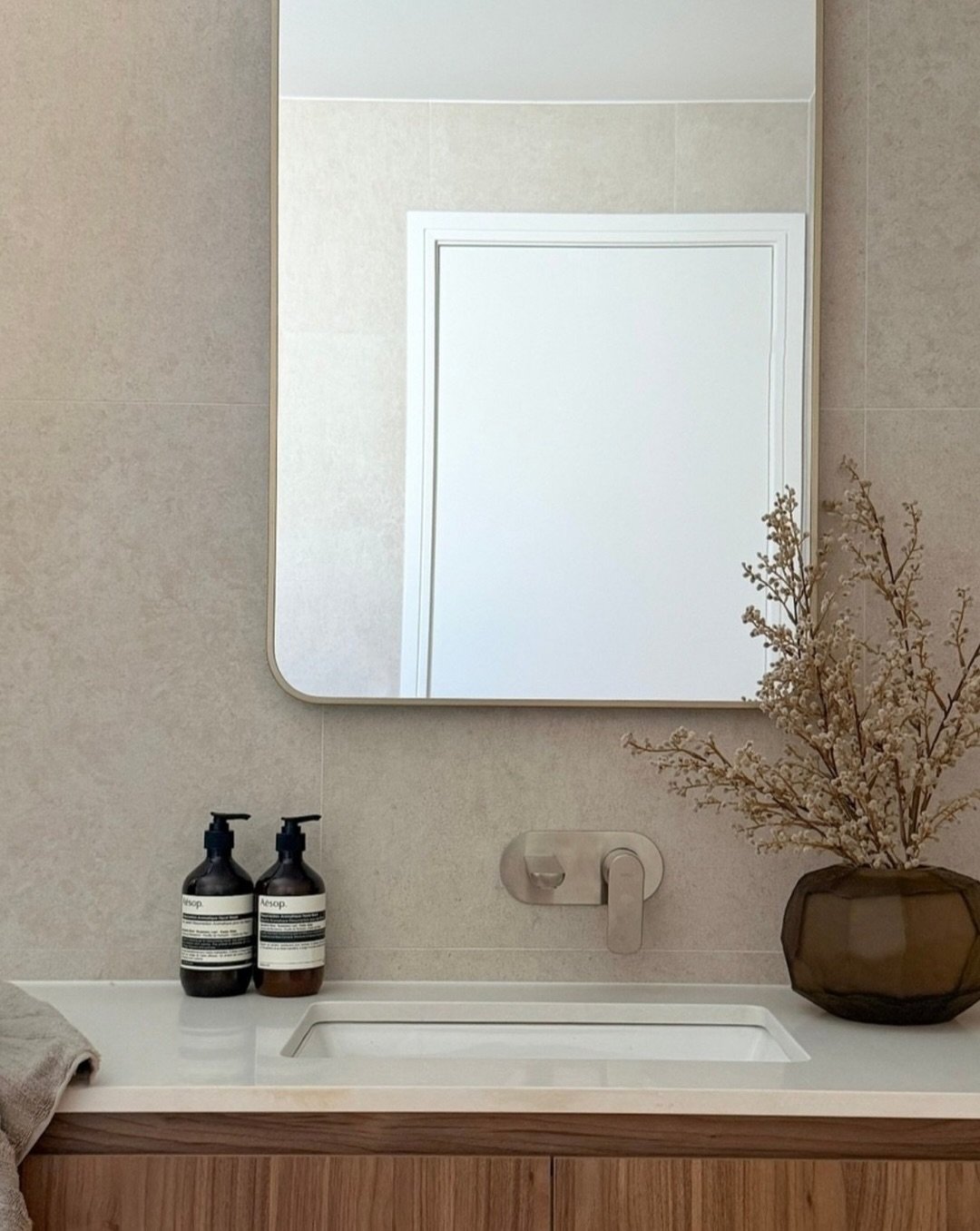 Bathrooms and the laundry don&rsquo;t need a lot.

In fact, this is one room where I really believe less is more.

Beautiful towels, a little greenery, lovely hand wash and perhaps one decorative piece is often enough.

If you&rsquo;re preparing your