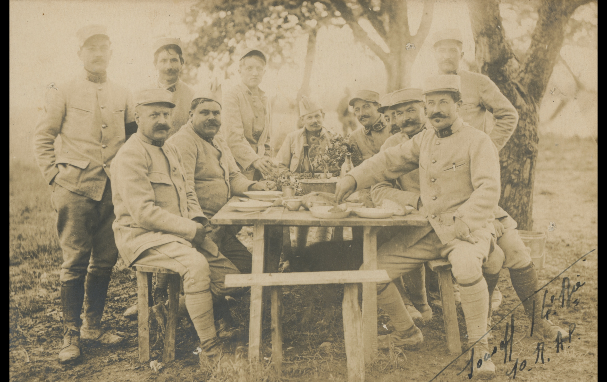 (17.30.A) Group photo of NCOs of the 10th Artillery Regiment on Foot
Date: June 26th 1917
Location: ?
Unit: 10th Artillery Regiment on Foot, 4th Battery
Author: ?
Present in the photo: ?